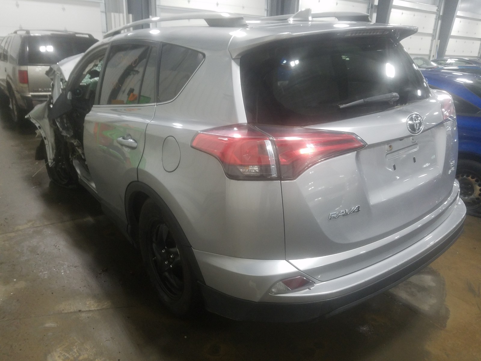 Photo 3 from auction – 2017 TOYOTA RAV4 LE with VIN 2T3BFREV5HW578828