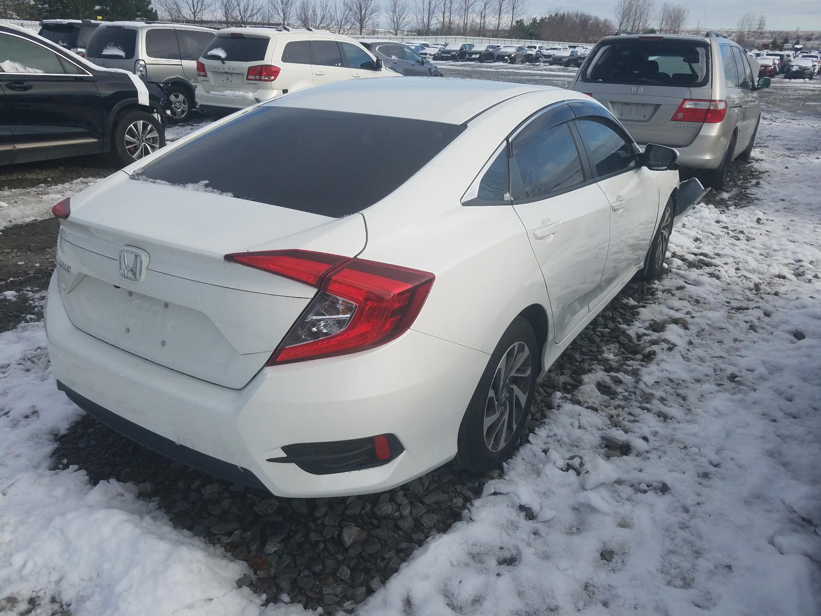 Photo 4 from auction – 2017 HONDA CIVIC EX with VIN 2HGFC2F8XHH003149