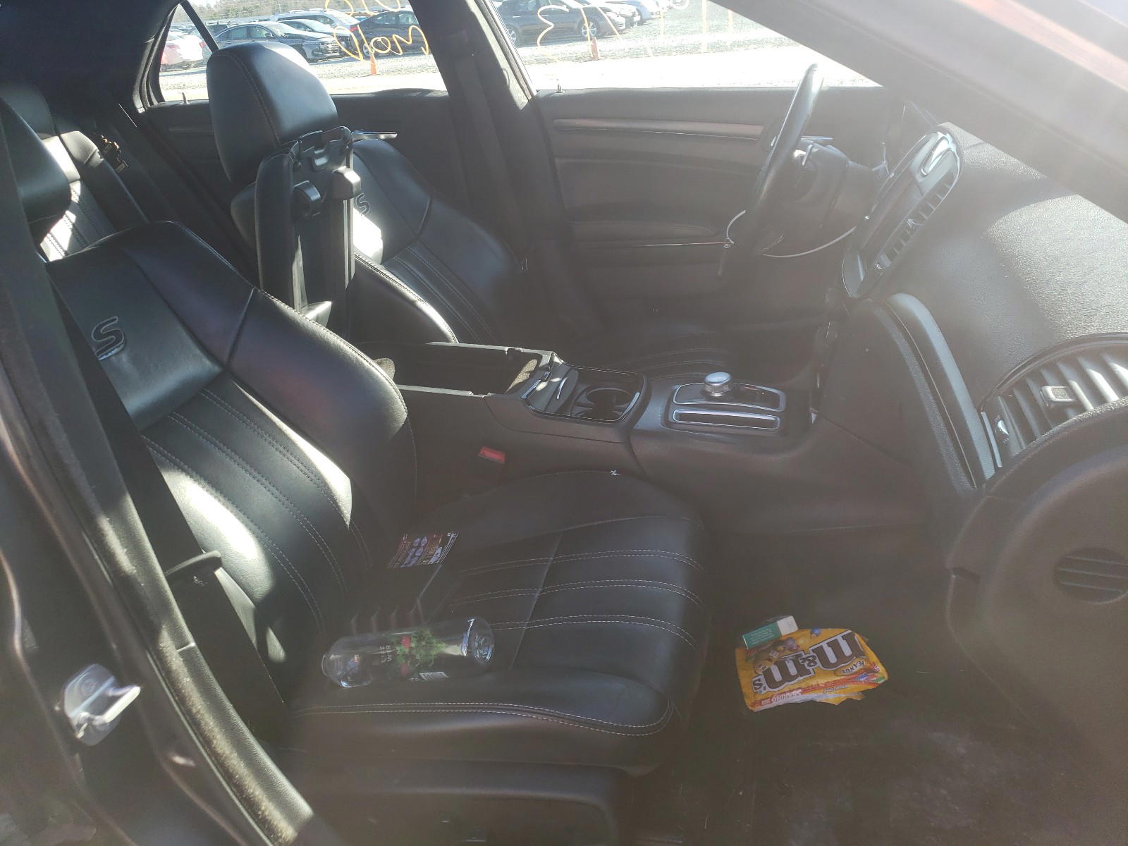 Photo 5 from auction – 2015 CHRYSLER 300 S with VIN 2C3CCABG0FH766906