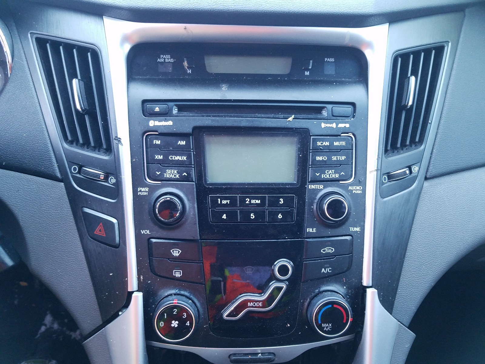Photo 9 from auction – 2011 HYUNDAI SONATA GLS with VIN 5NPEB4AC0BH153063