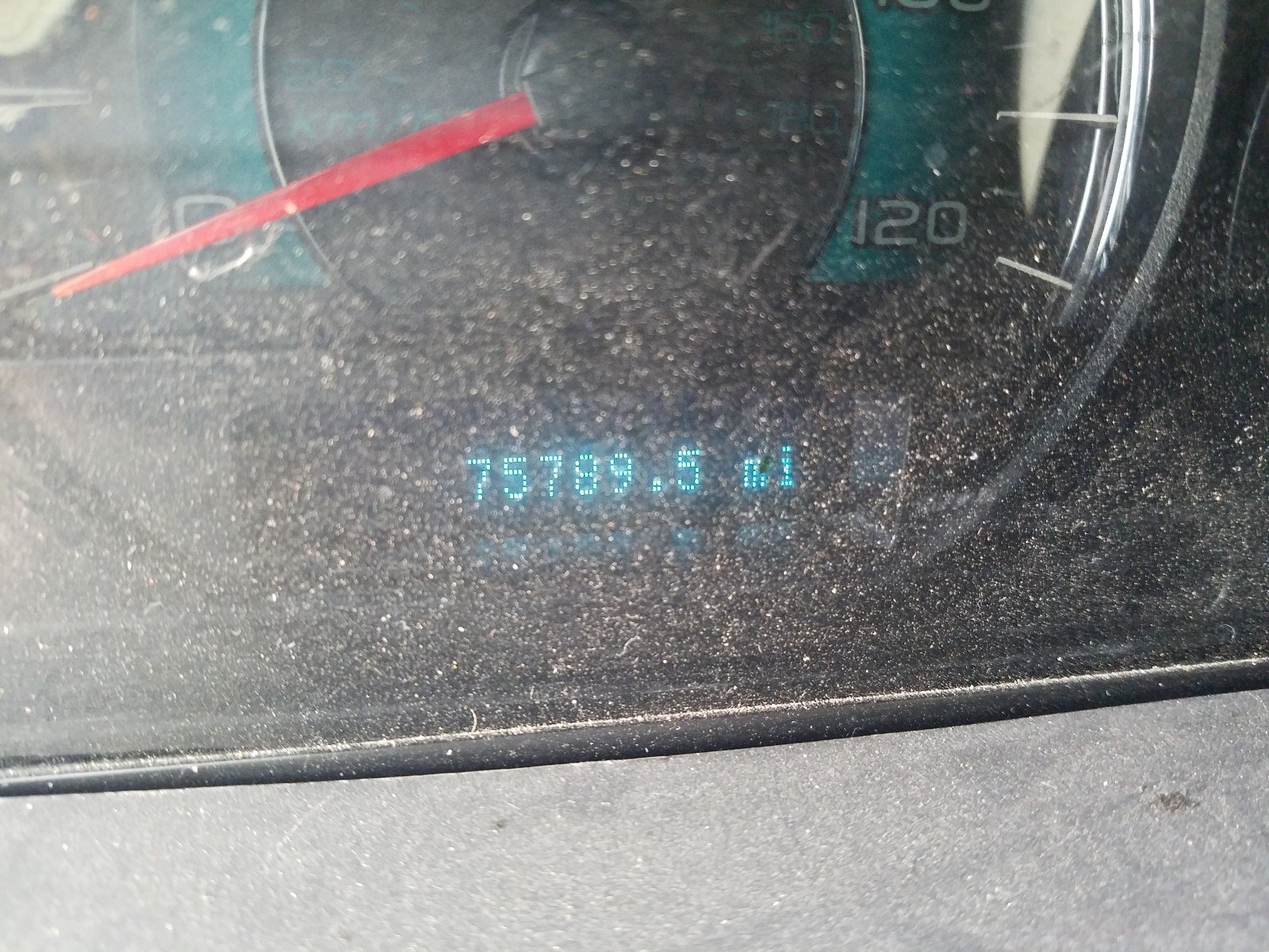 Photo 8 from auction – 2011 FORD FUSION SE with VIN 3FAHP0HA5BR276145