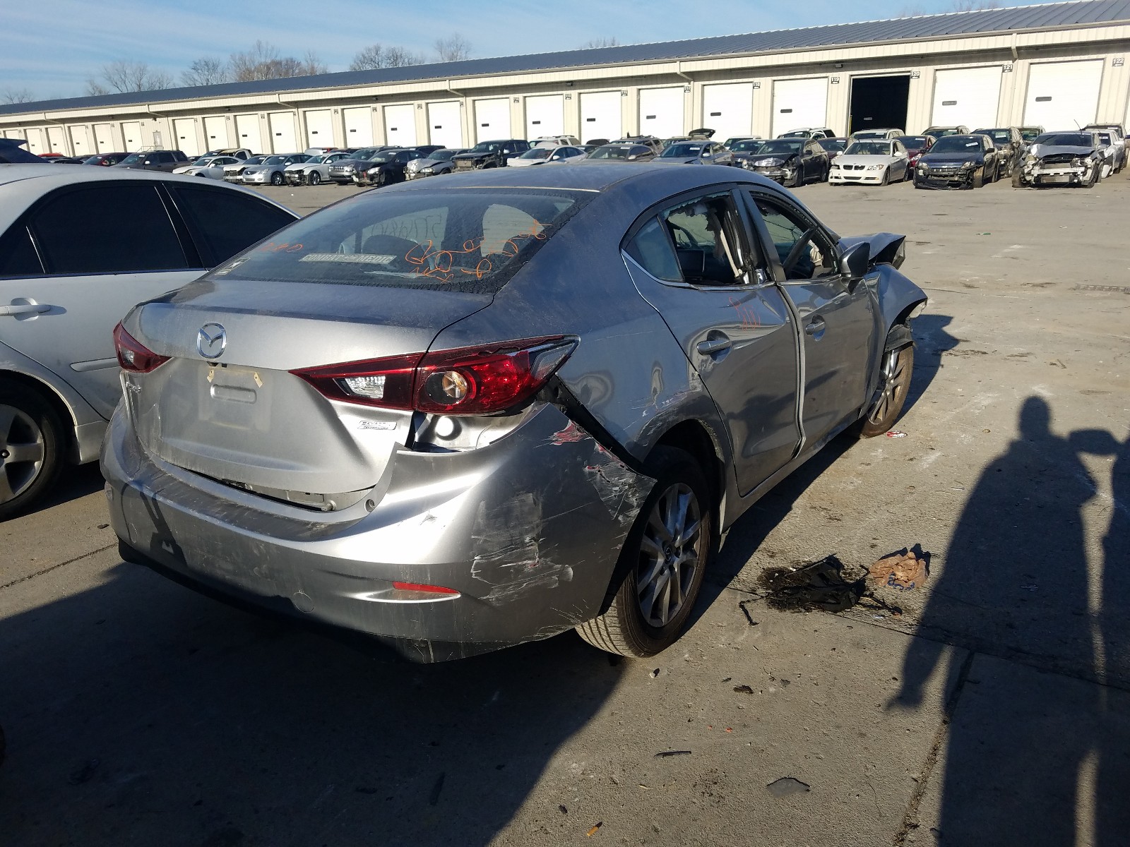 Photo 4 from auction – 2016 MAZDA 3 SPORT with VIN JM1BM1U75G1326360