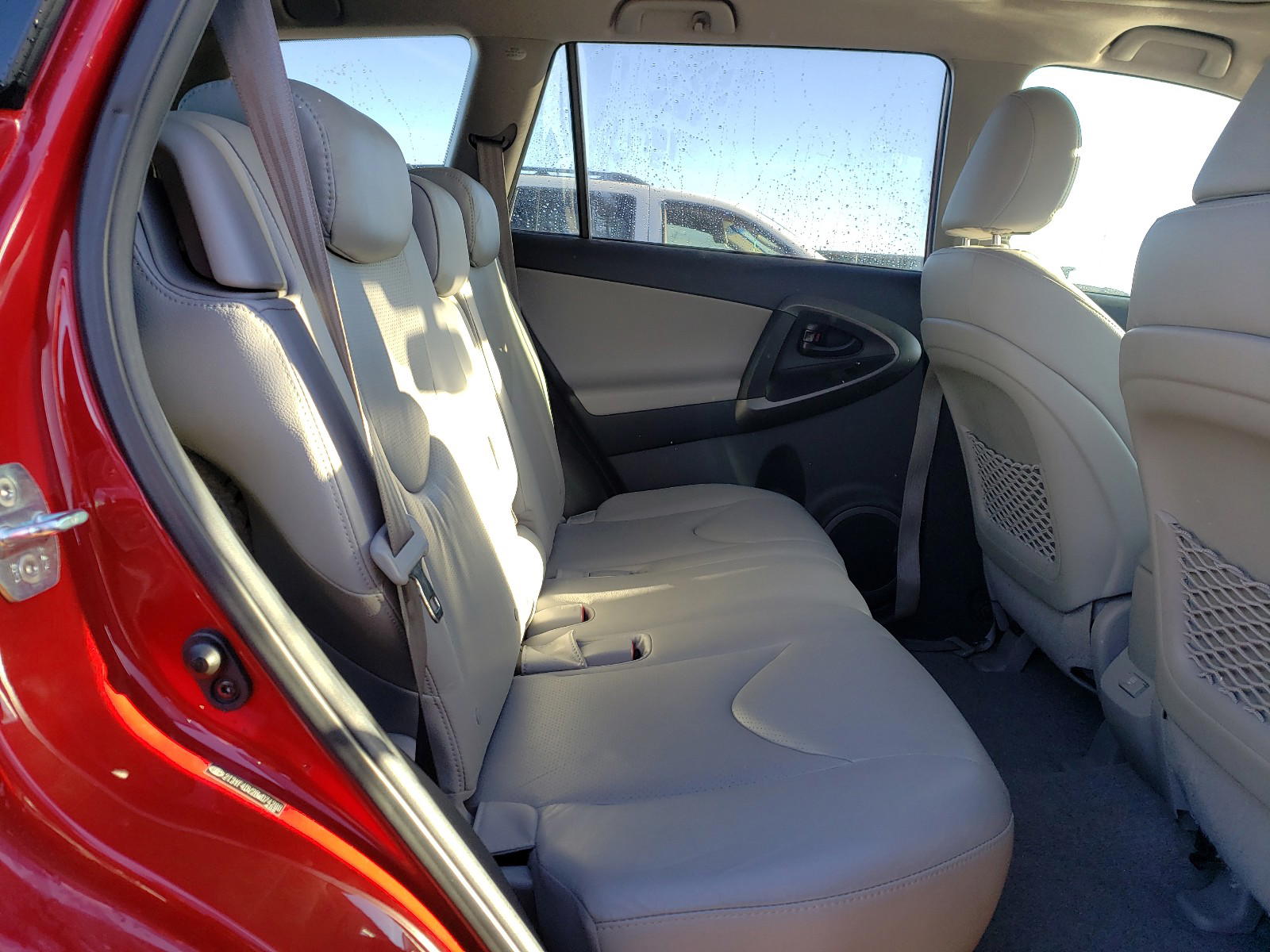 Photo 6 from auction – 2011 TOYOTA RAV4 LIMIT with VIN 2T3YF4DV2BW074288