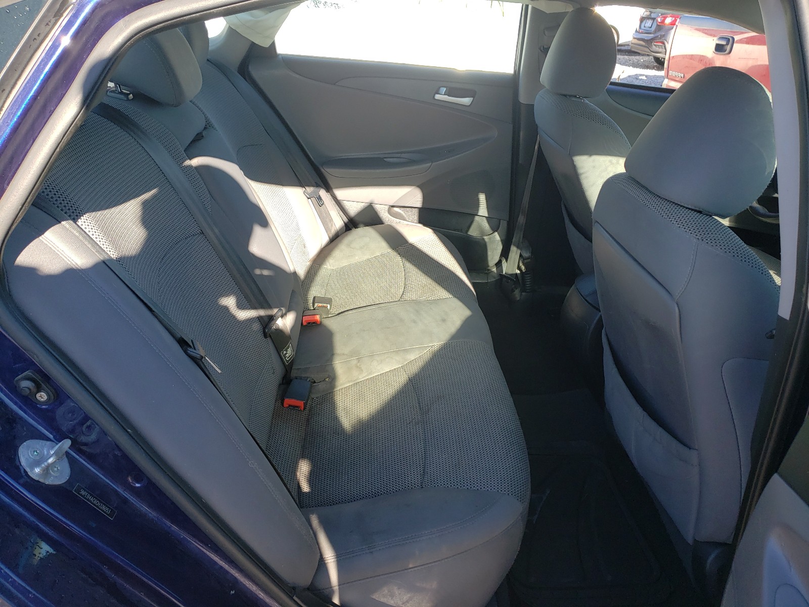 Photo 6 from auction – 2012 HYUNDAI SONATA GLS with VIN 5NPEB4AC6CH326053