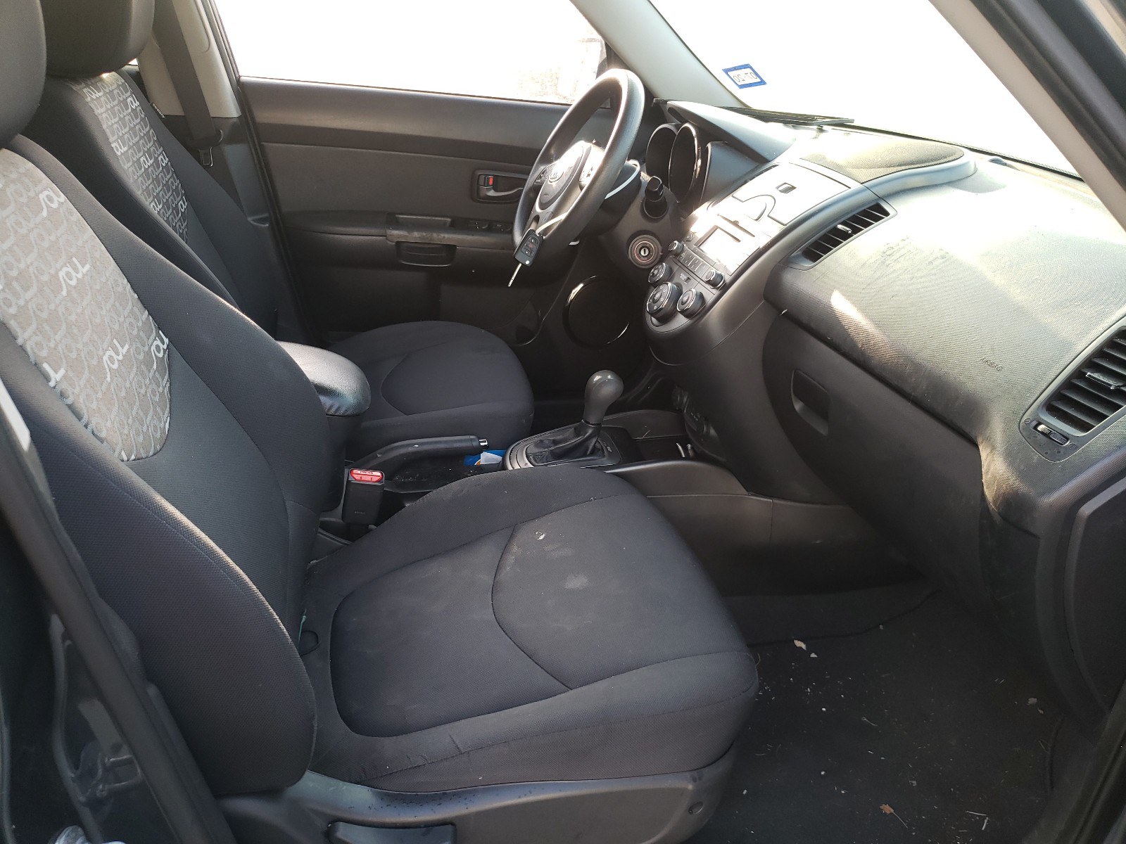 Photo 5 from auction – 2011 KIA SOUL + with VIN KNDJT2A27B7327903