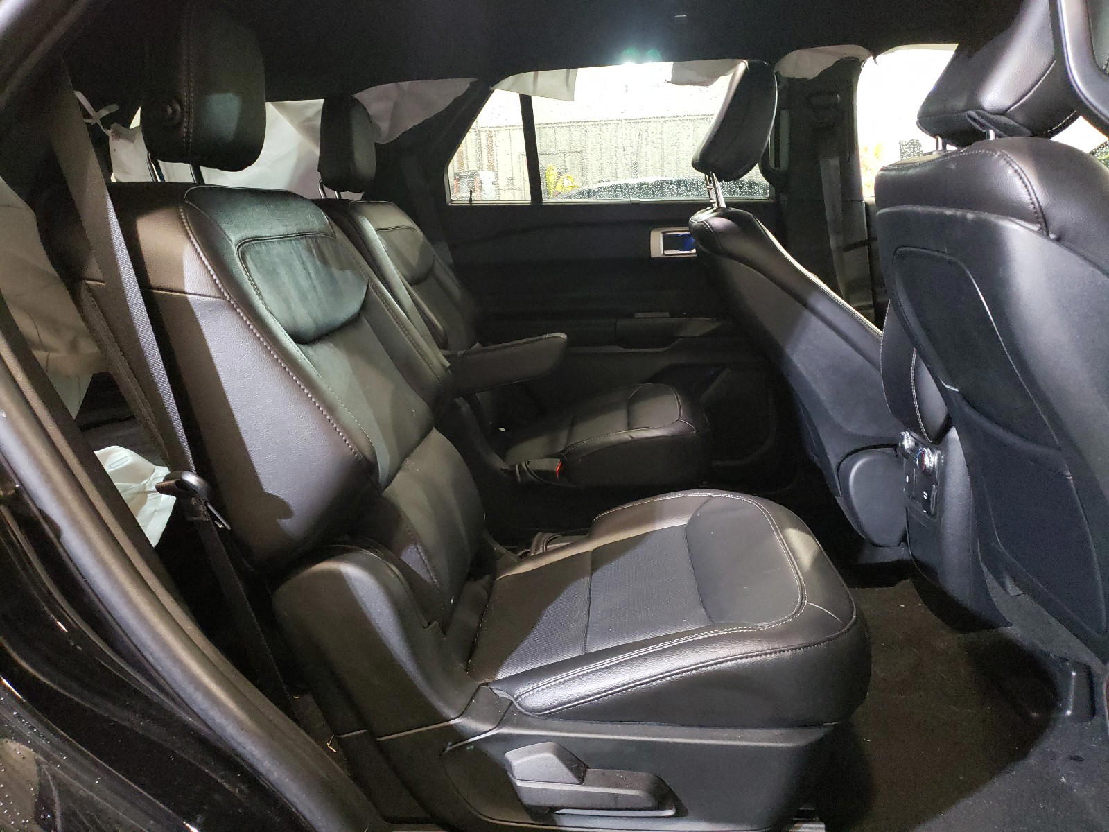 Photo 6 from auction – 2020 FORD EXPLORER L with VIN 1FMSK8FH4LGB41594