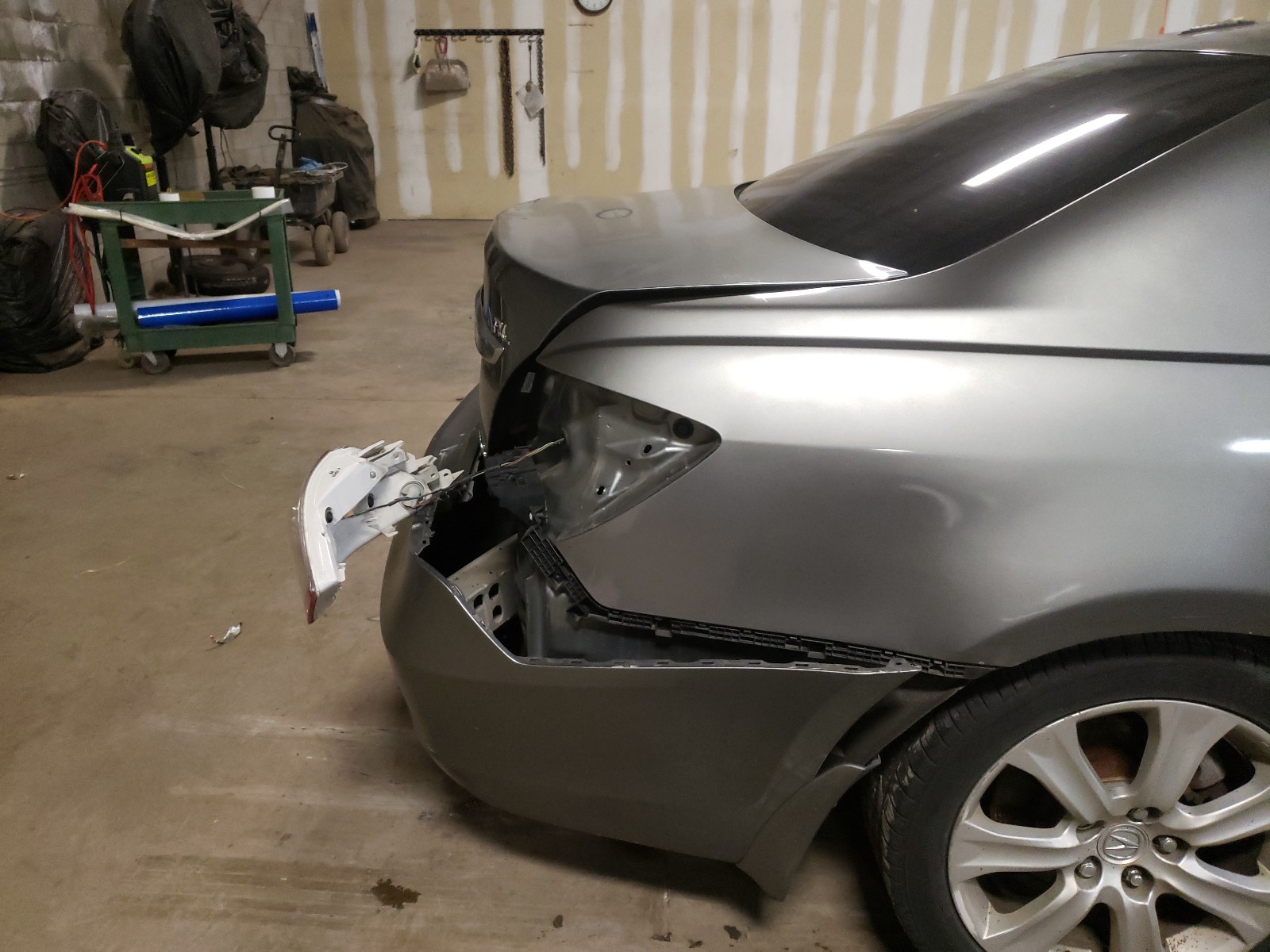 Photo 9 from auction – 2009 ACURA RL with VIN JH4KB26699C002236