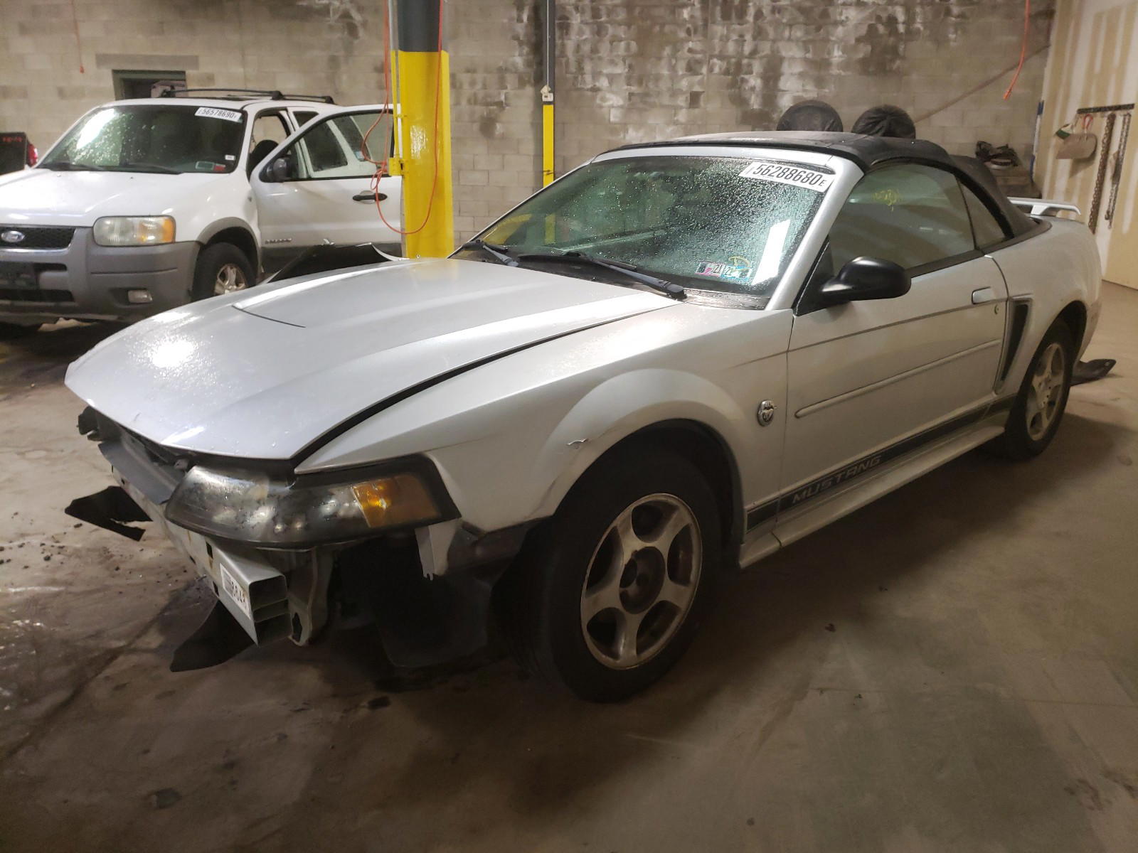 Photo 2 from auction – 2004 FORD MUSTANG with VIN 1FAFP44624F147361