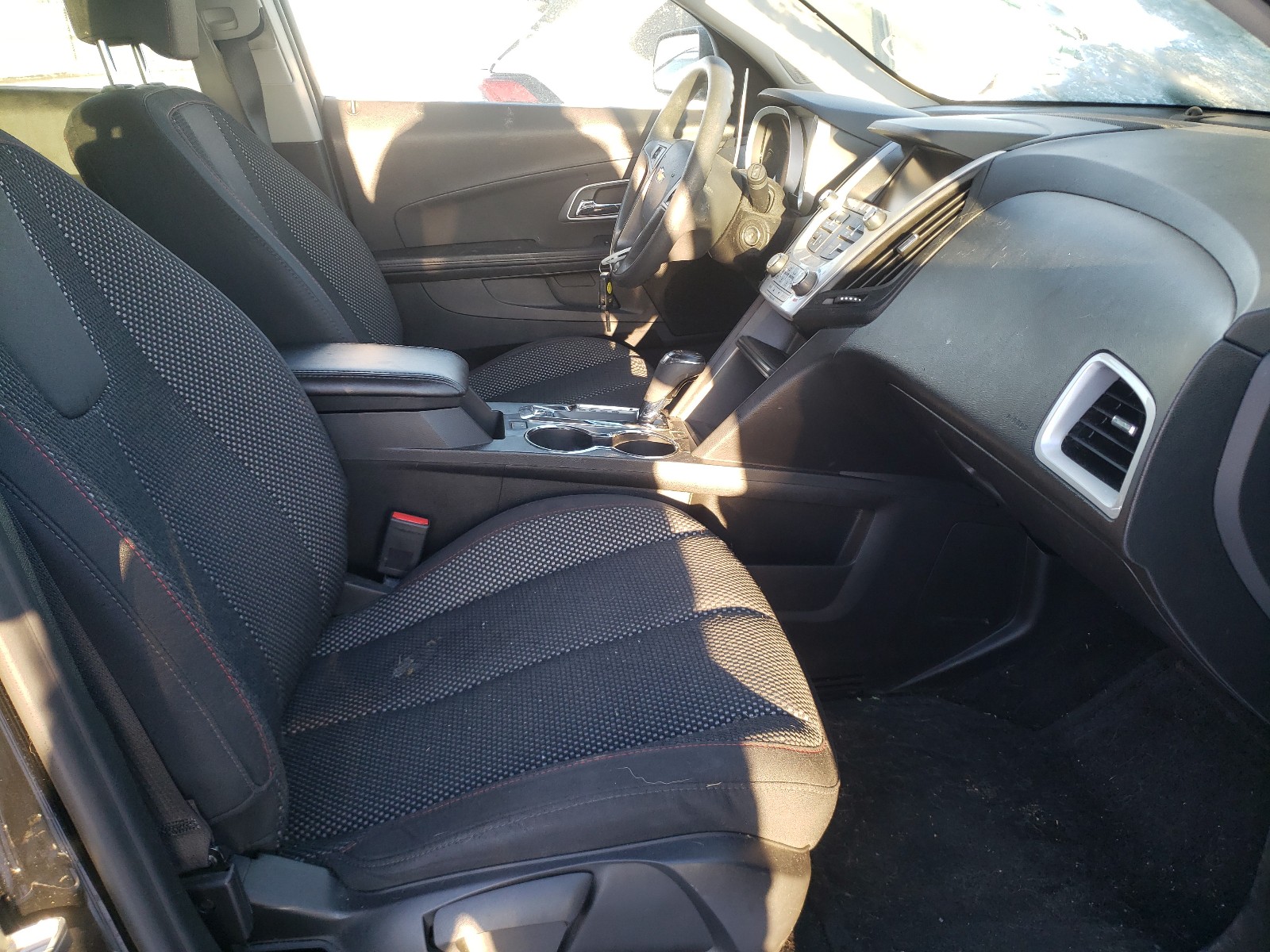 Photo 5 from auction – 2016 CHEVROLET EQUINOX LS with VIN 2GNFLEEK8G6111770