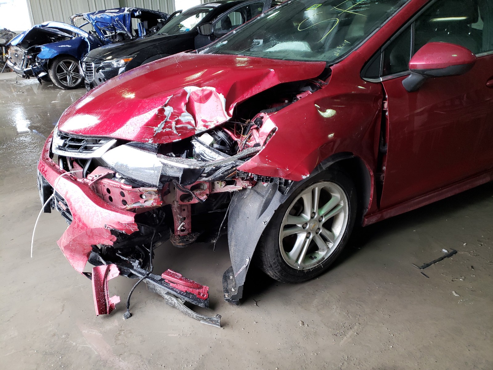 Photo 9 from auction – 2018 CHEVROLET CRUZE LT with VIN 3G1BE6SM5JS597615