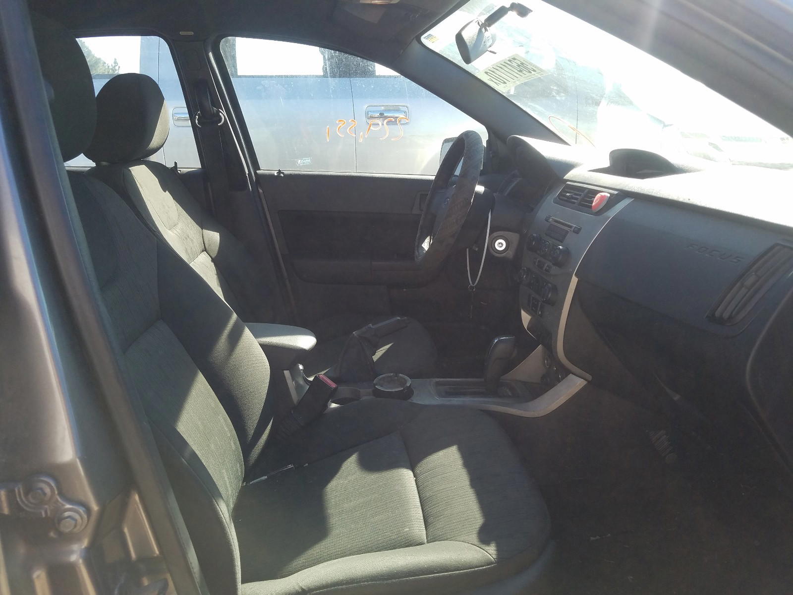 Photo 5 from auction – 2009 FORD FOCUS SE with VIN 1FAHP35N39W242091