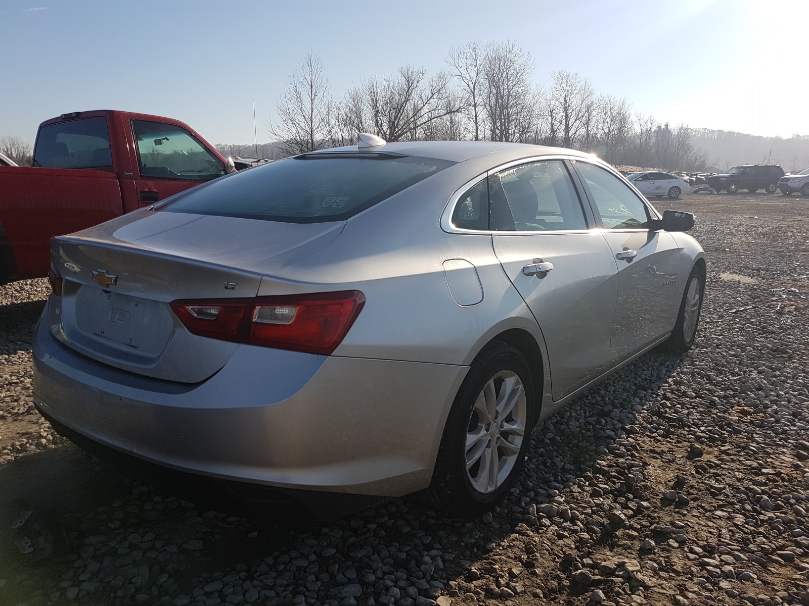 Photo 4 from auction – 2017 CHEVROLET MALIBU LT with VIN 1G1ZE5ST0HF272255