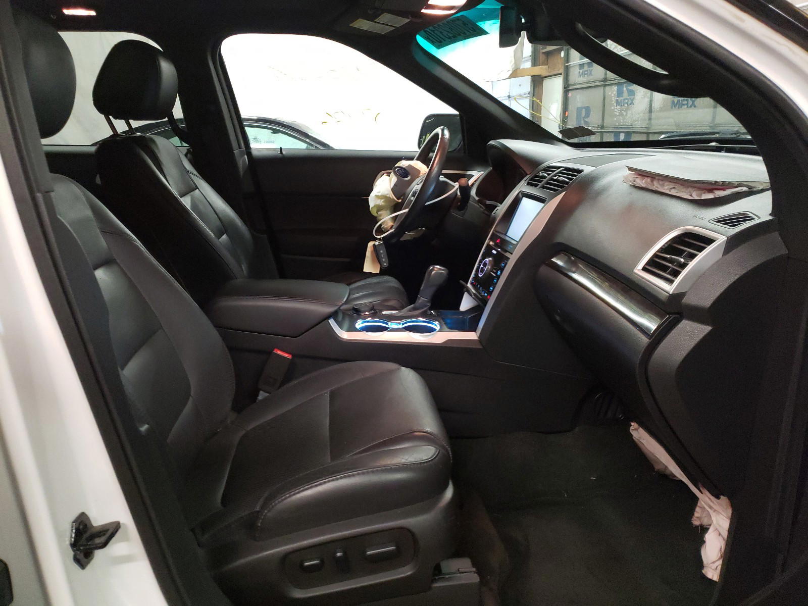 Photo 5 from auction – 2015 FORD EXPLORER L with VIN 1FM5K8F84FGB63628