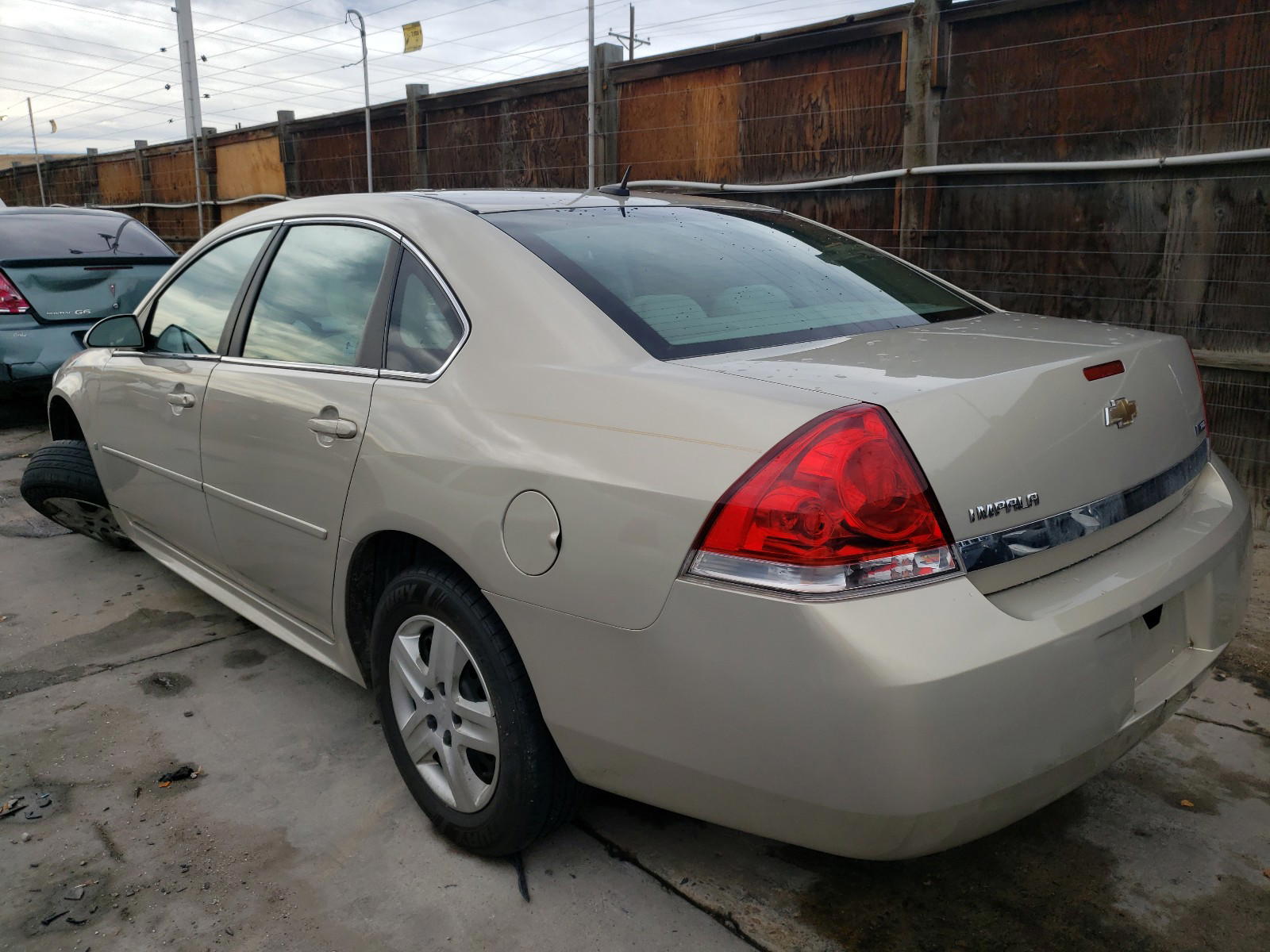 Photo 3 from auction – 2010 CHEVROLET IMPALA LS with VIN 2G1WA5EK8A1128046