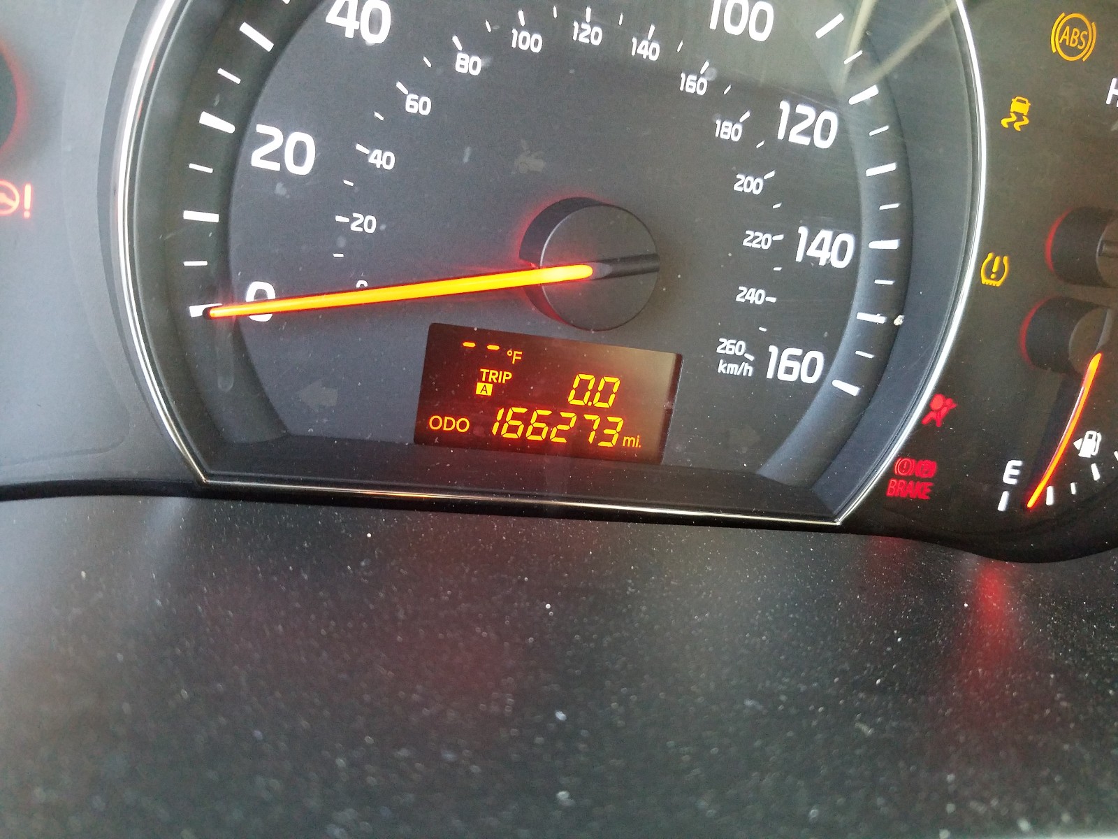 Photo 8 from auction – 2014 KIA SORENTO LX with VIN 5XYKT3A66EG533864