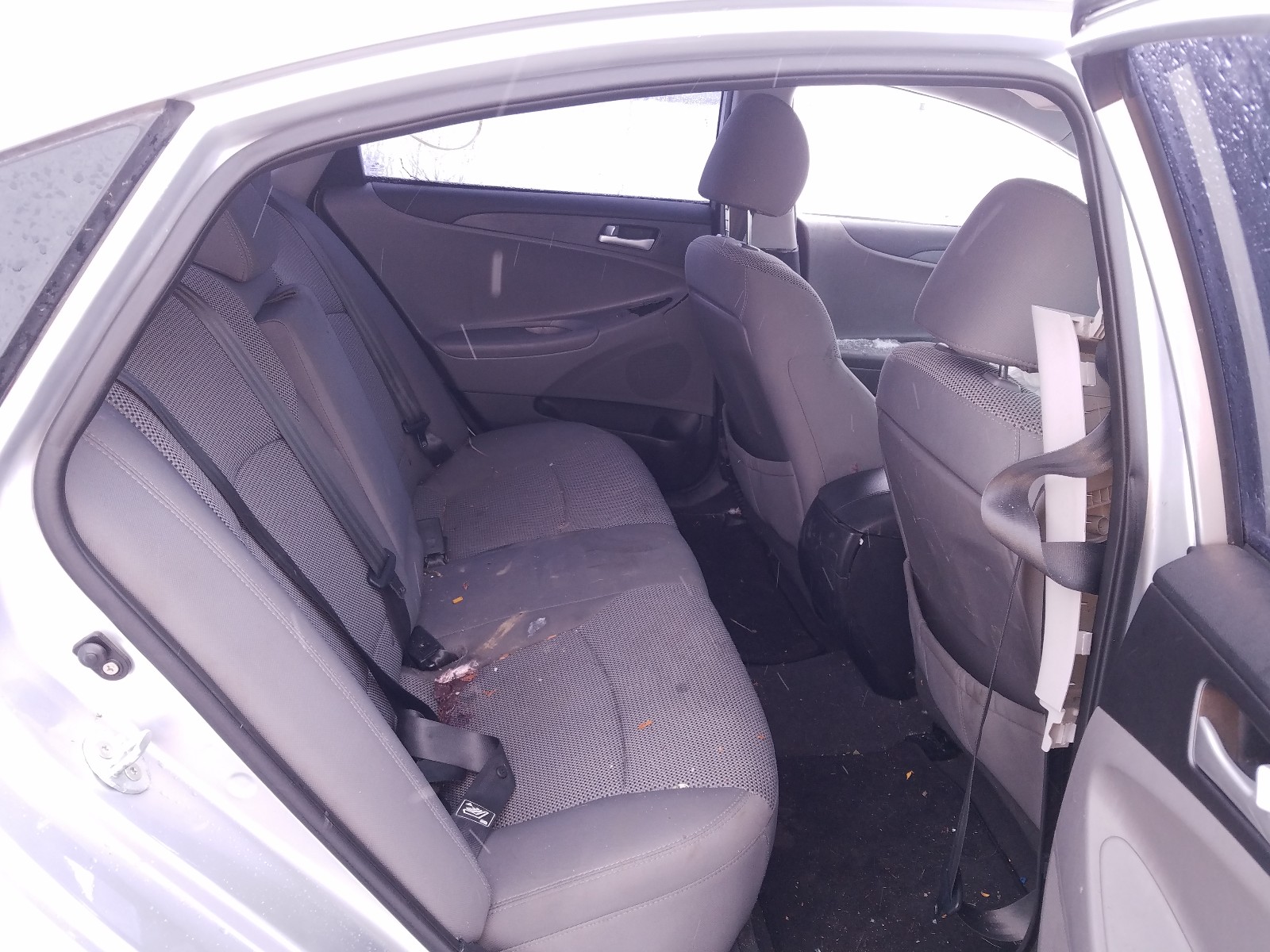 Photo 6 from auction – 2011 HYUNDAI SONATA GLS with VIN 5NPEB4AC0BH153063