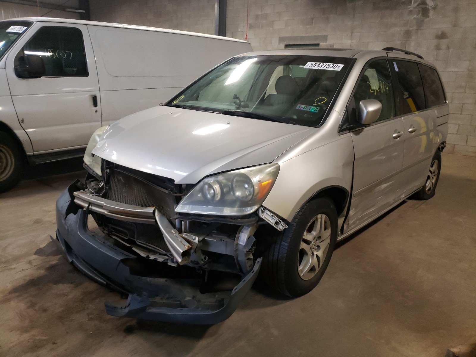 Photo 2 from auction – 2005 HONDA ODYSSEY EX with VIN 5FNRL38745B081854