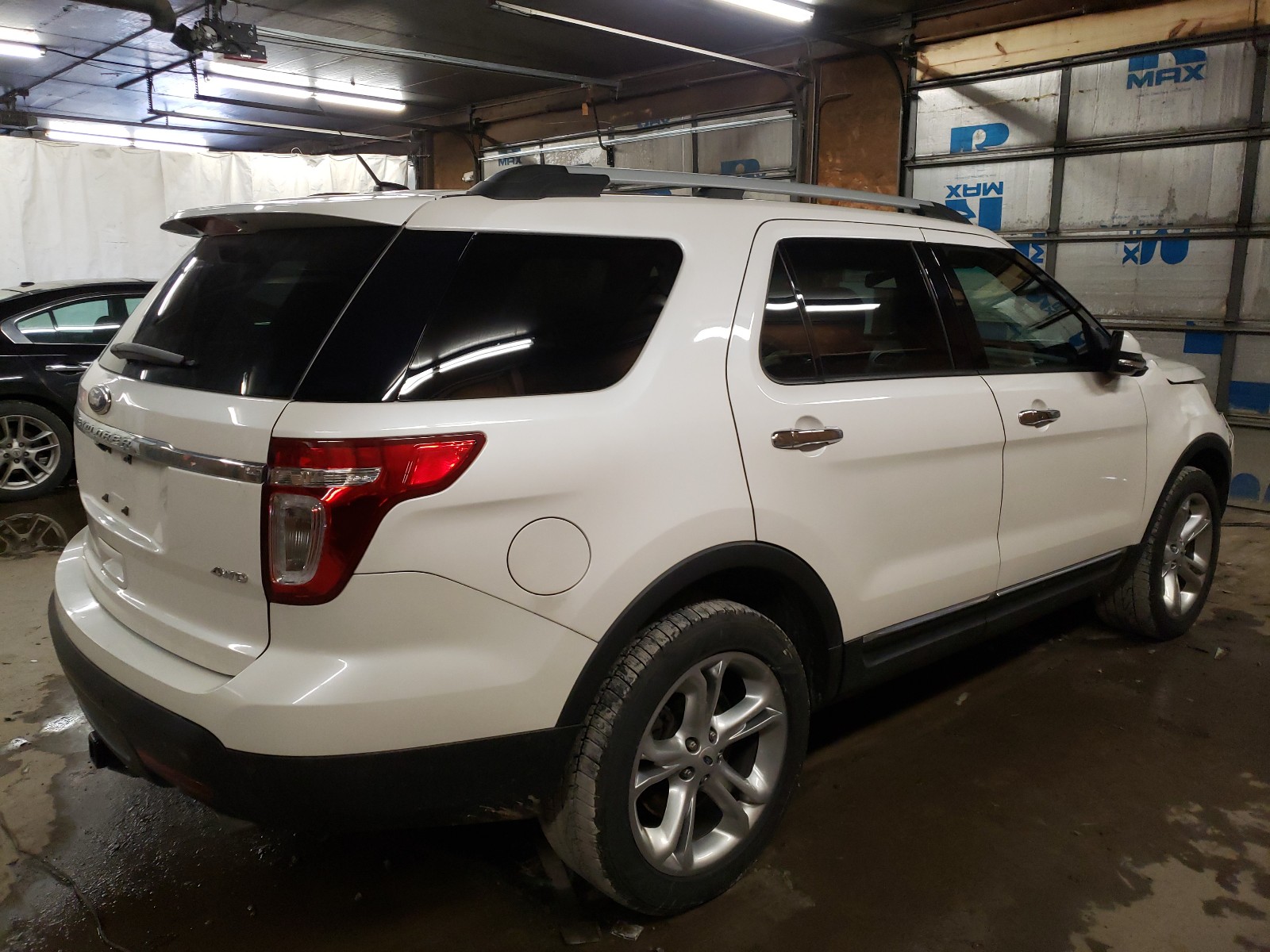 صورة رقم 4 من المزاد - 2015 FORD EXPLORER L مع VIN 1FM5K8F84FGB63628