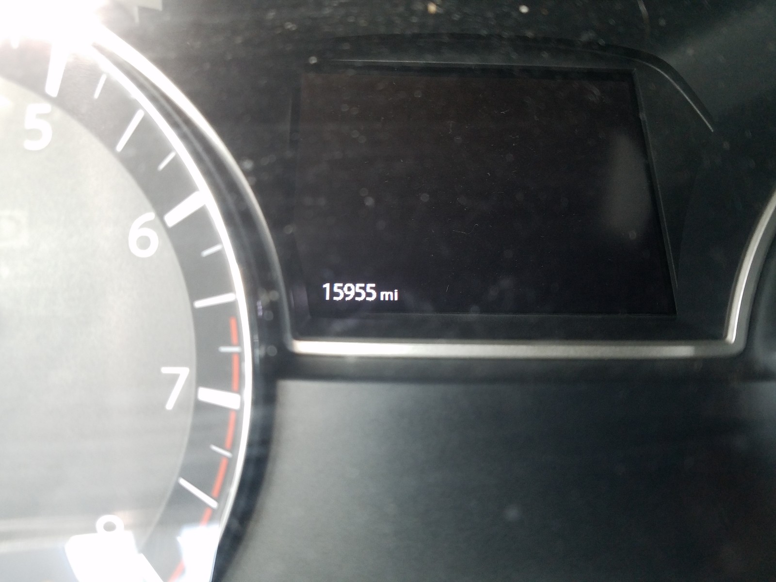 Photo 8 from auction – 2018 NISSAN PATHFINDER with VIN 5N1DR2MN4JC607958