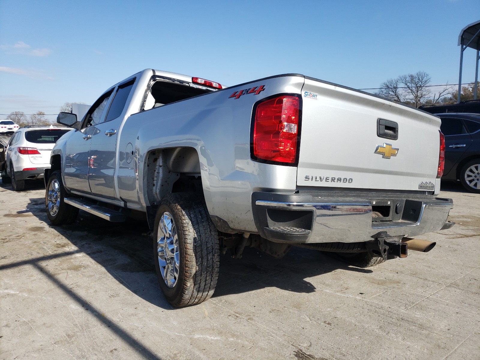 Photo 3 from auction – 2018 CHEVROLET SILVERADO with VIN 1GC2KUEG1JZ173748