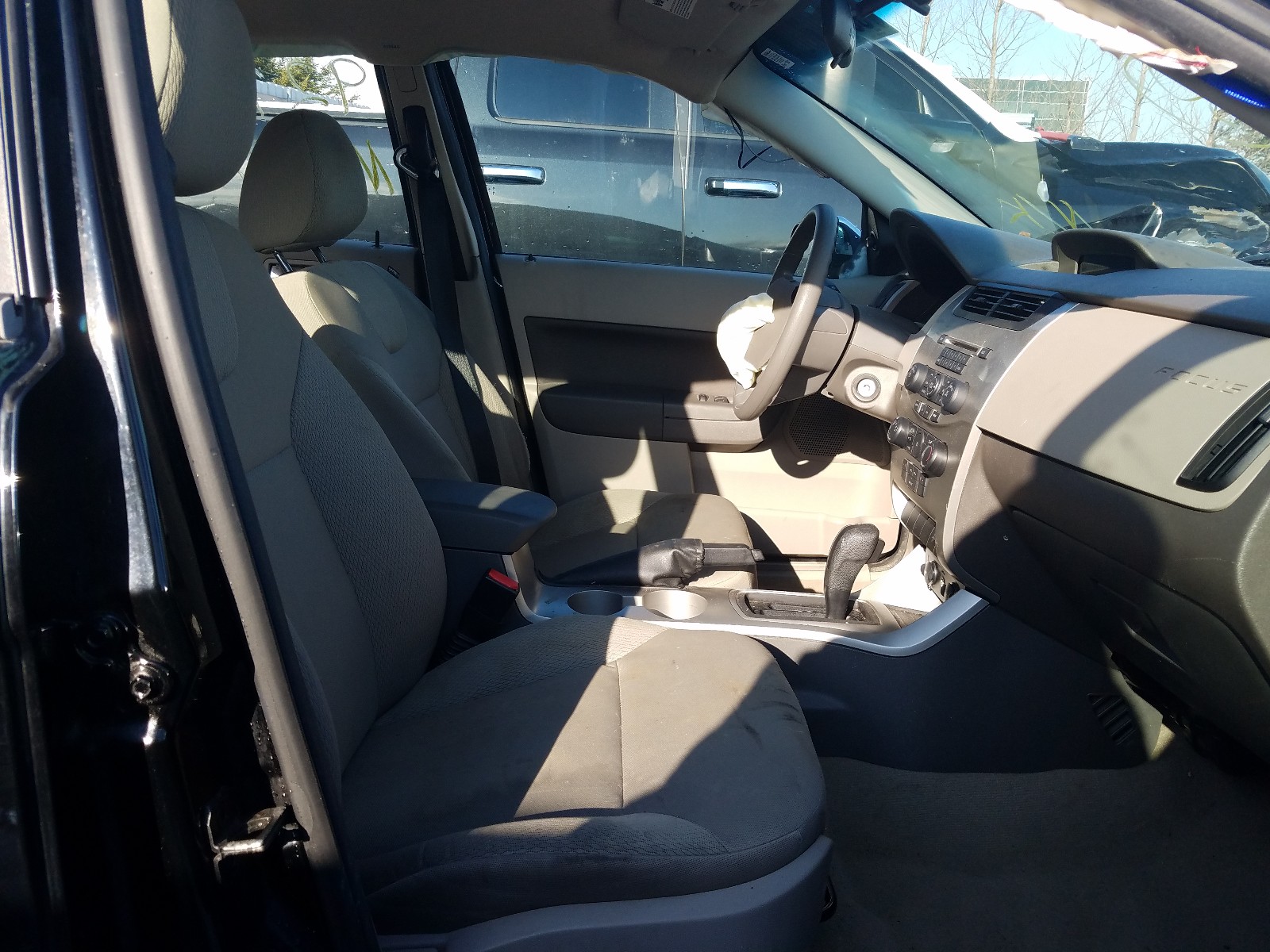 Photo 5 from auction – 2008 FORD FOCUS S/SE with VIN 1FAHP34N08W119221