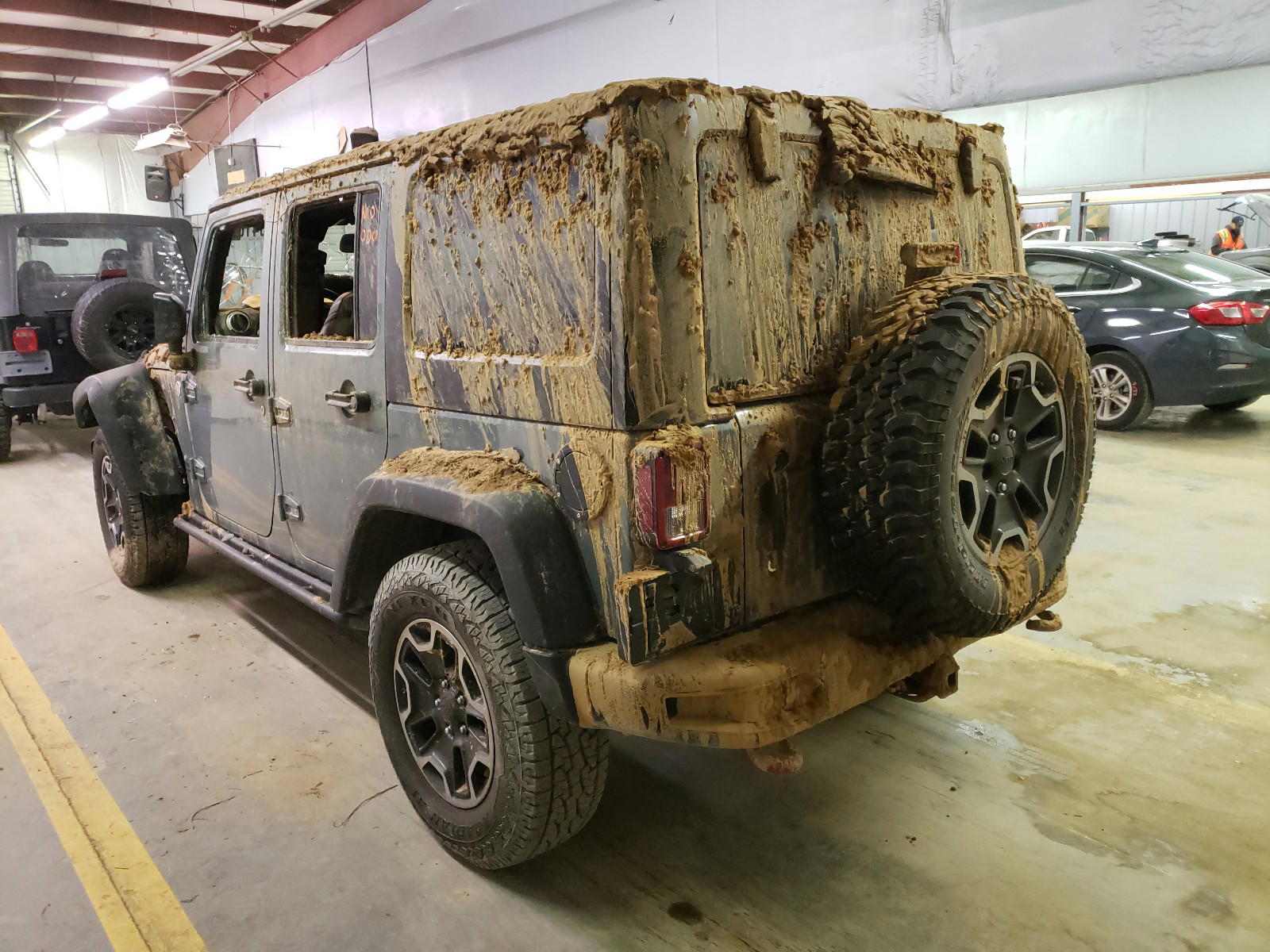 Photo 3 from auction – 2015 JEEP WRANGLER U with VIN 1C4BJWFG2FL714619