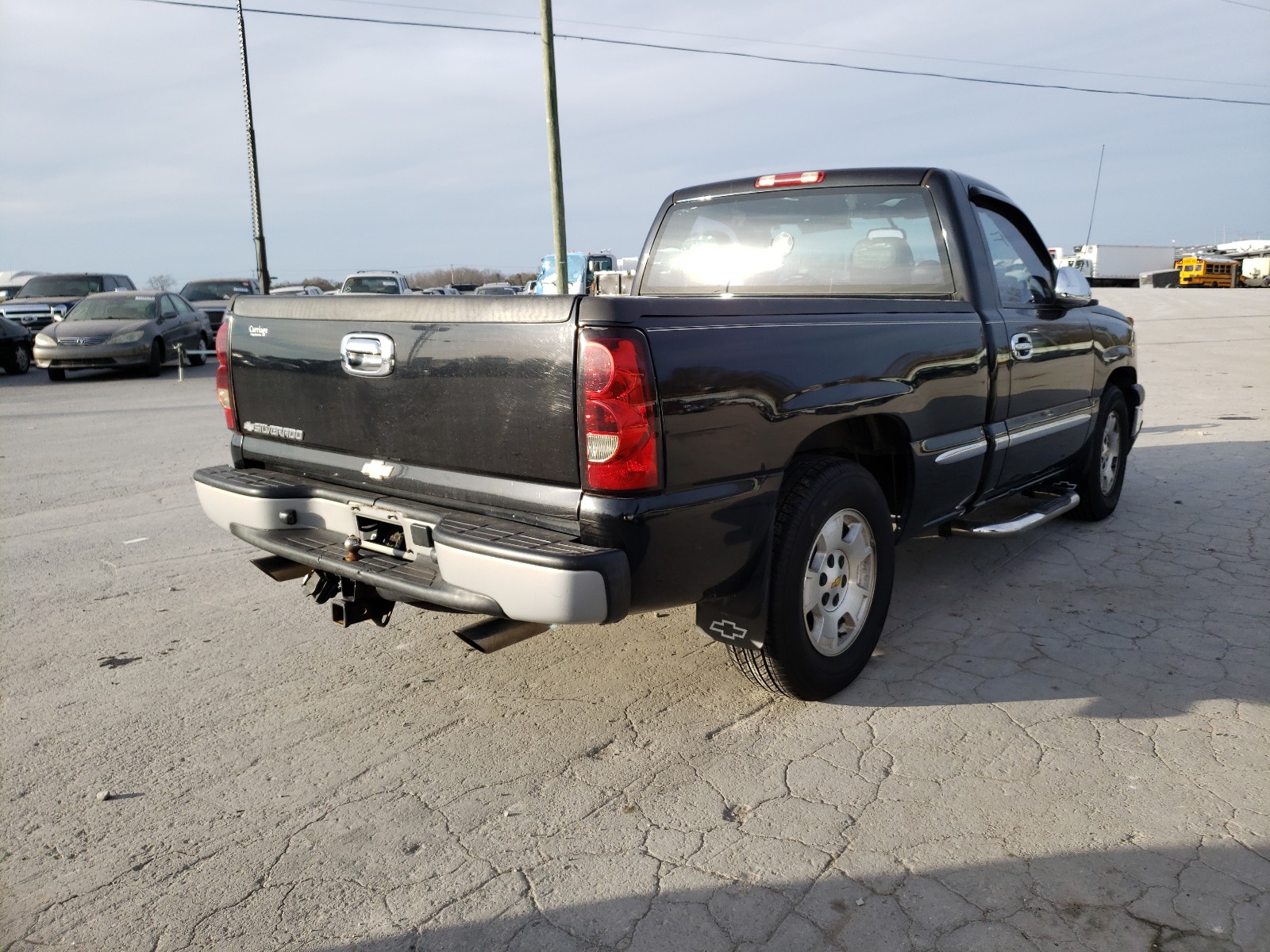 Photo 4 from auction – 2007 CHEVROLET SILVERADO with VIN 1GCEC14X97Z142847