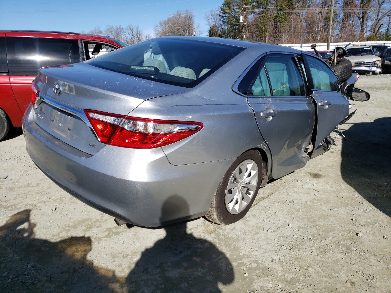 Photo 4 from auction – 2016 TOYOTA CAMRY LE with VIN 4T4BF1FK9GR567026