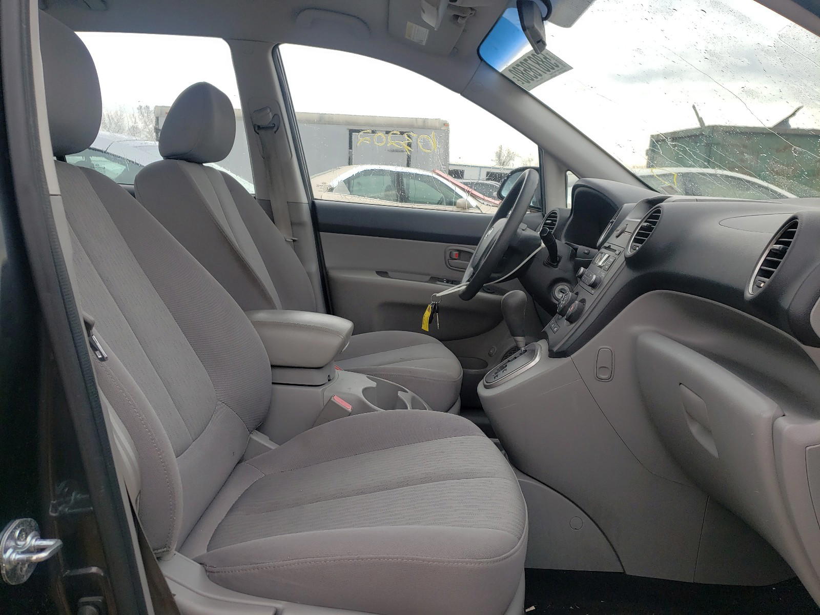 Photo 5 from auction – 2008 KIA RONDO BASE with VIN KNAFG525587201856