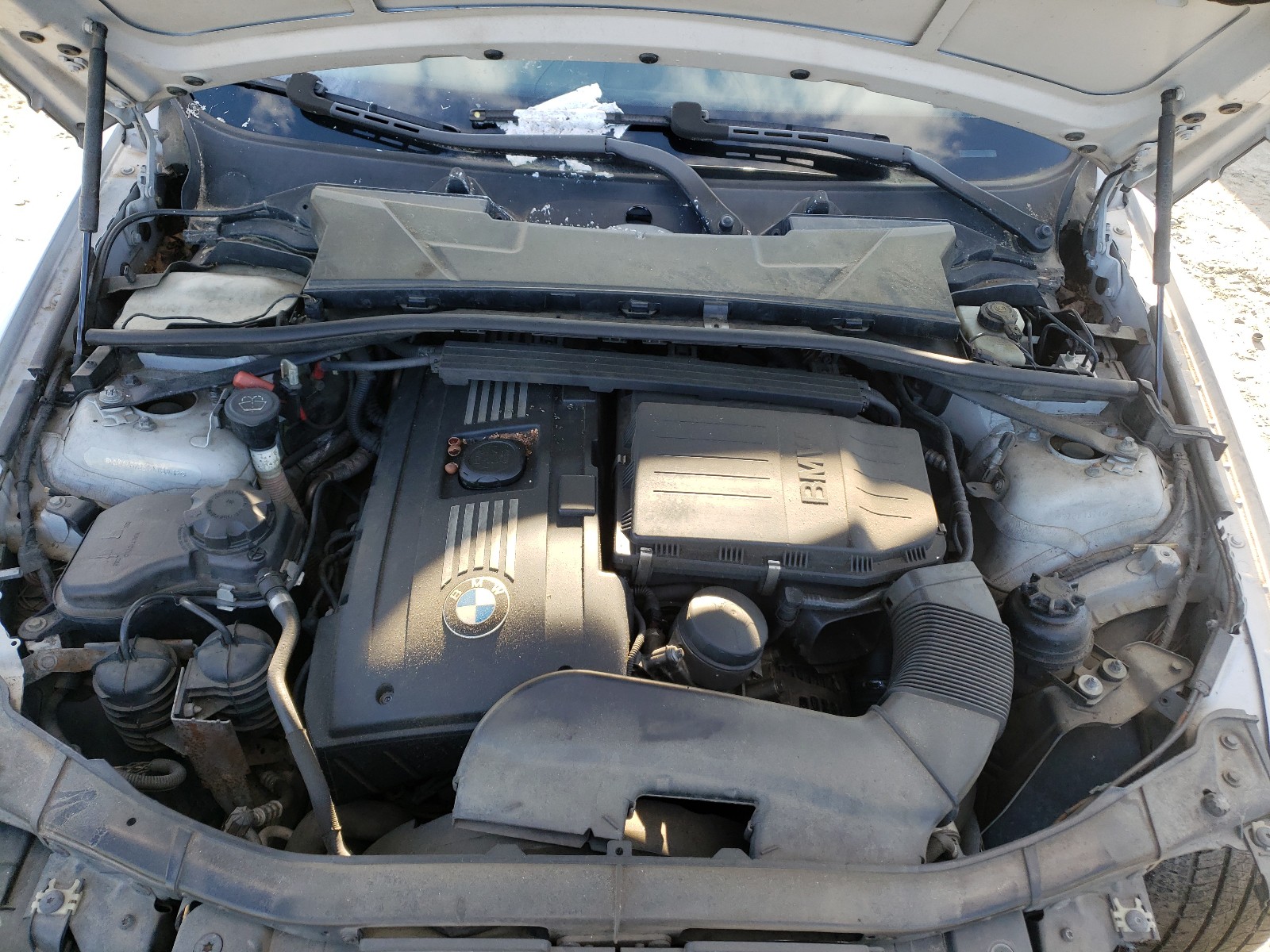 Photo 7 from auction – 2007 BMW 335 I with VIN WBAVB735X7KY60418
