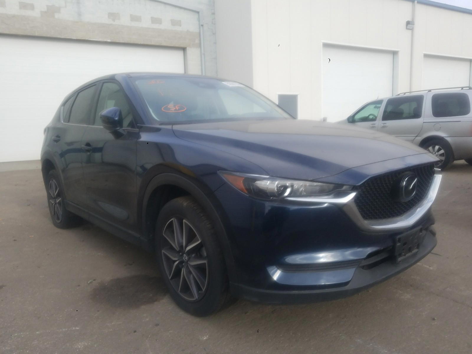 MAZDA CX-5 TOURI 2018 with VIN JM3KFBCM3J0456486 - Photo from auction