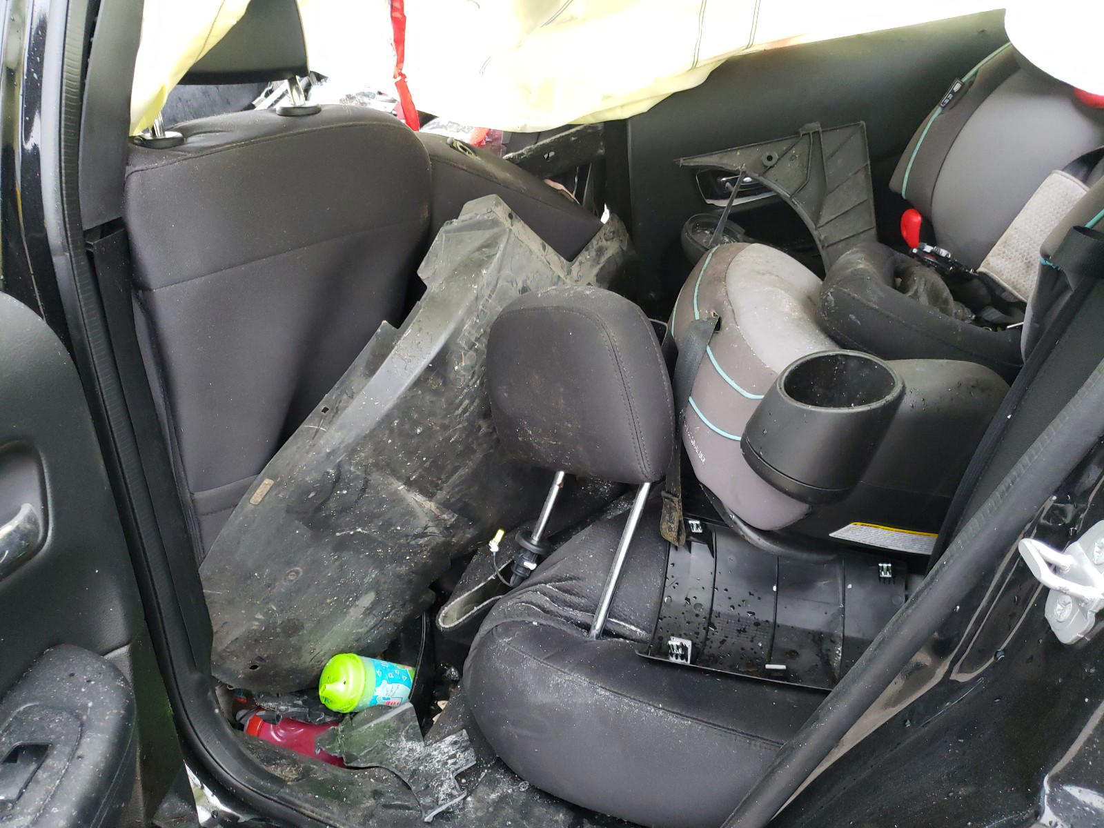Photo 6 from auction – 2014 CHRYSLER 200 LX with VIN 1C3CCBAG4EN178813
