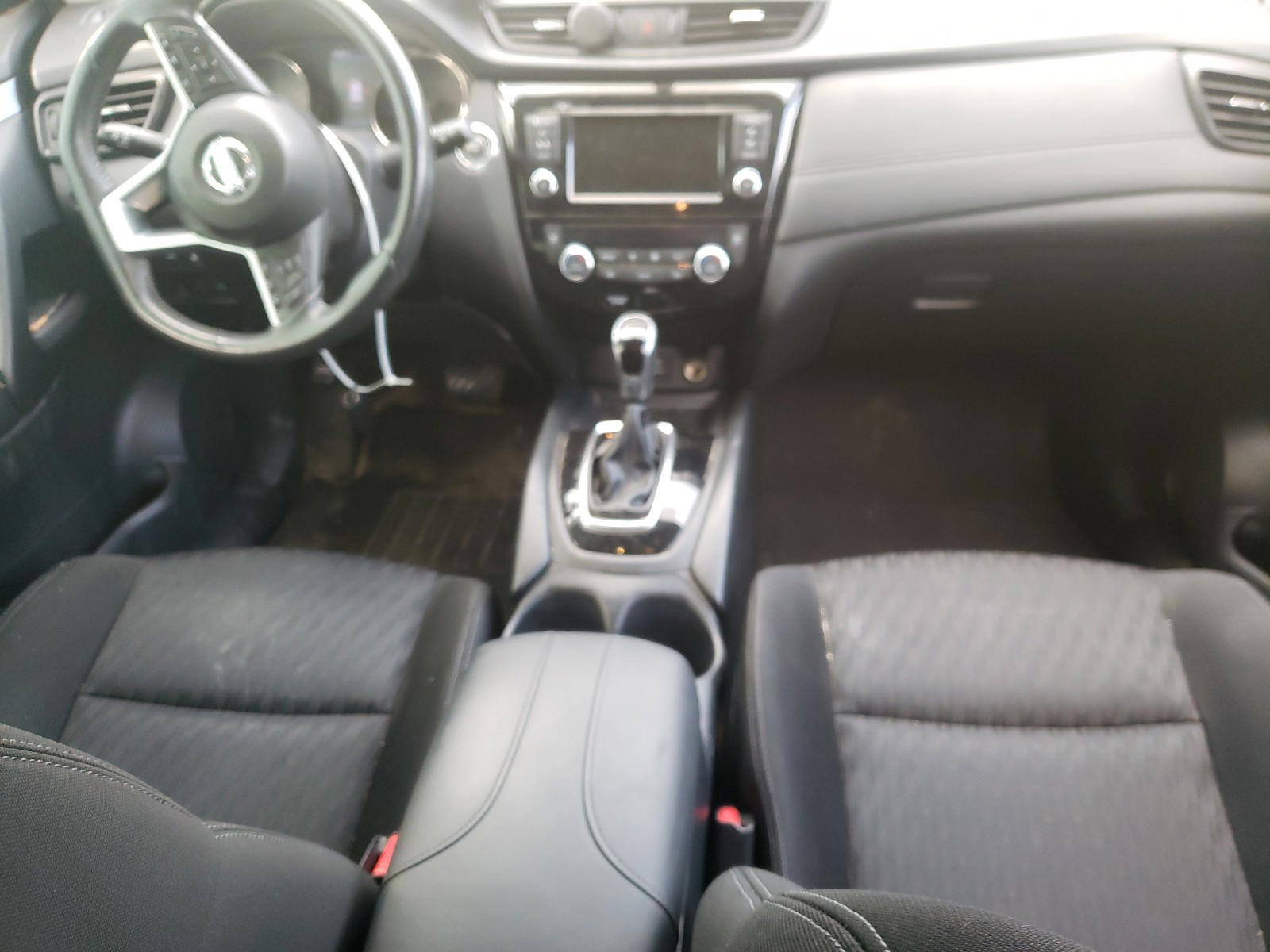 Photo 9 from auction – 2018 NISSAN ROGUE S with VIN KNMAT2MVXJP528652