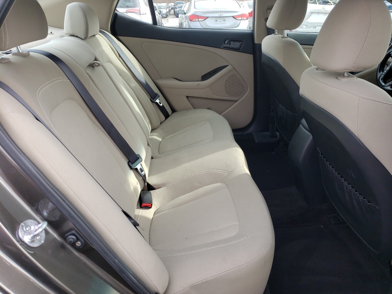 Foto 6 de la subasta – 2011 KIA OPTIMA LX con VIN KNAGM4A77B5163124