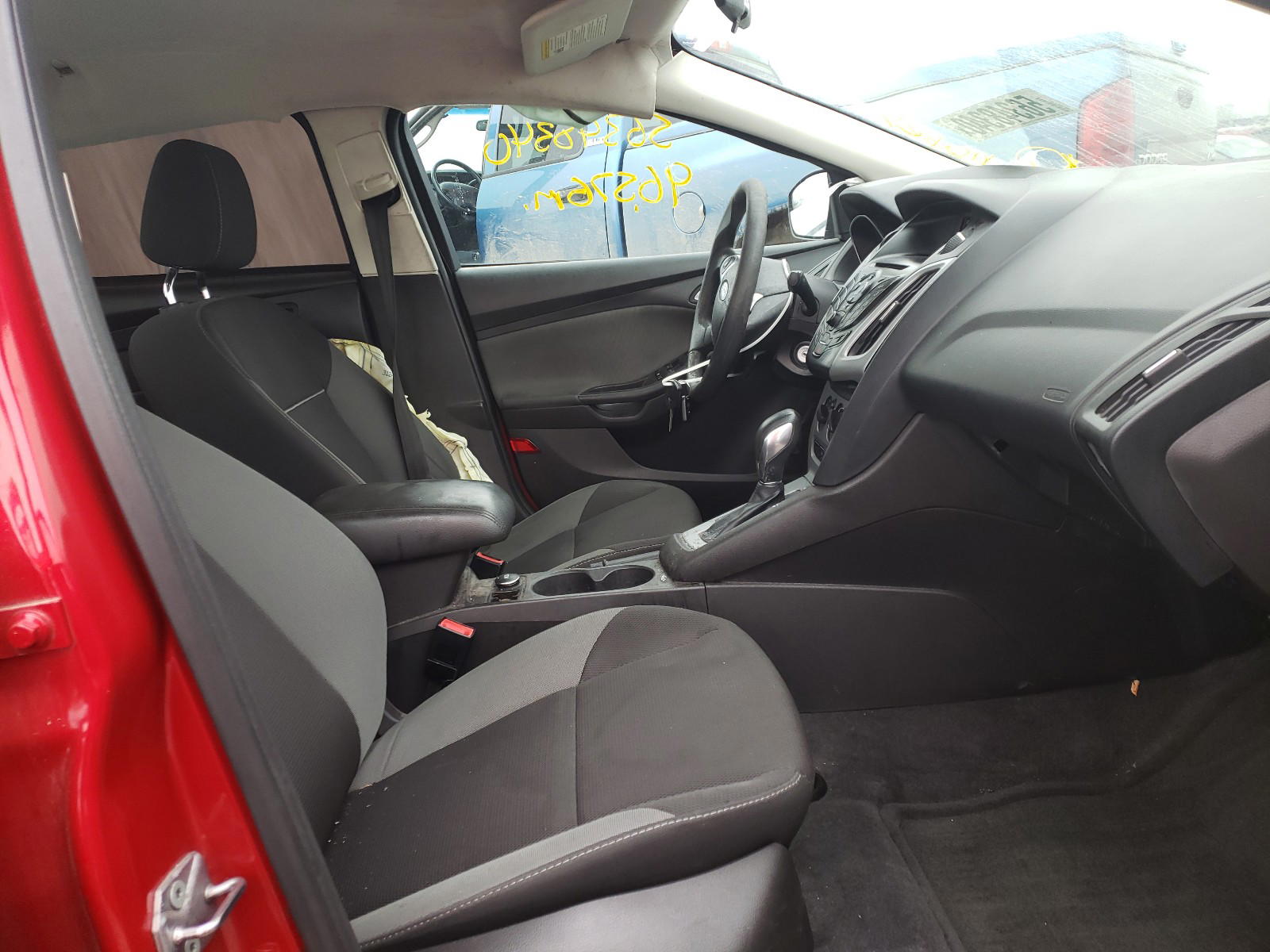 Photo 5 from auction – 2012 FORD FOCUS SE with VIN 1FAHP3F26CL214377