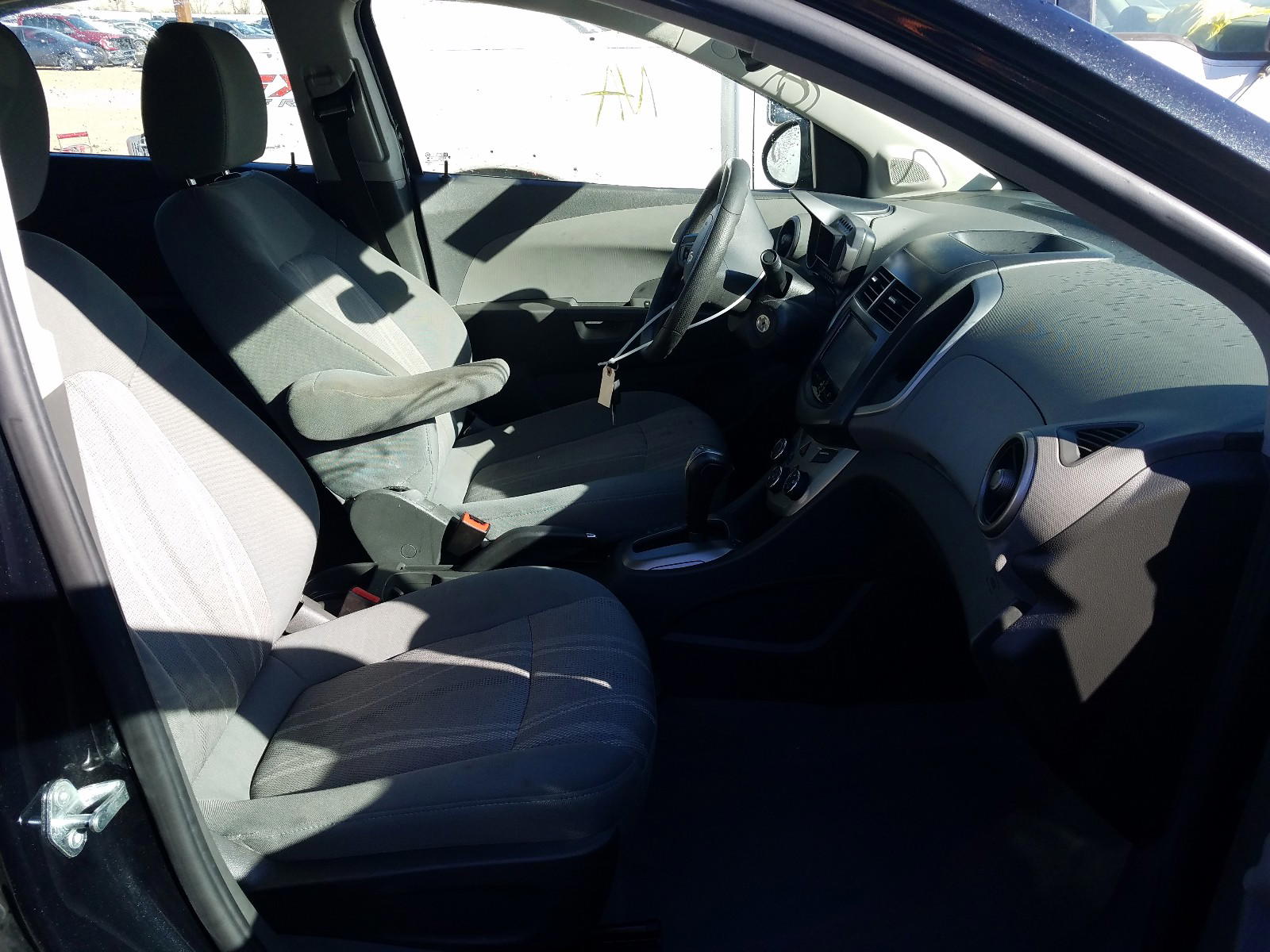 Photo 5 from auction – 2014 CHEVROLET SONIC LT with VIN 1G1JC5SH7E4237976
