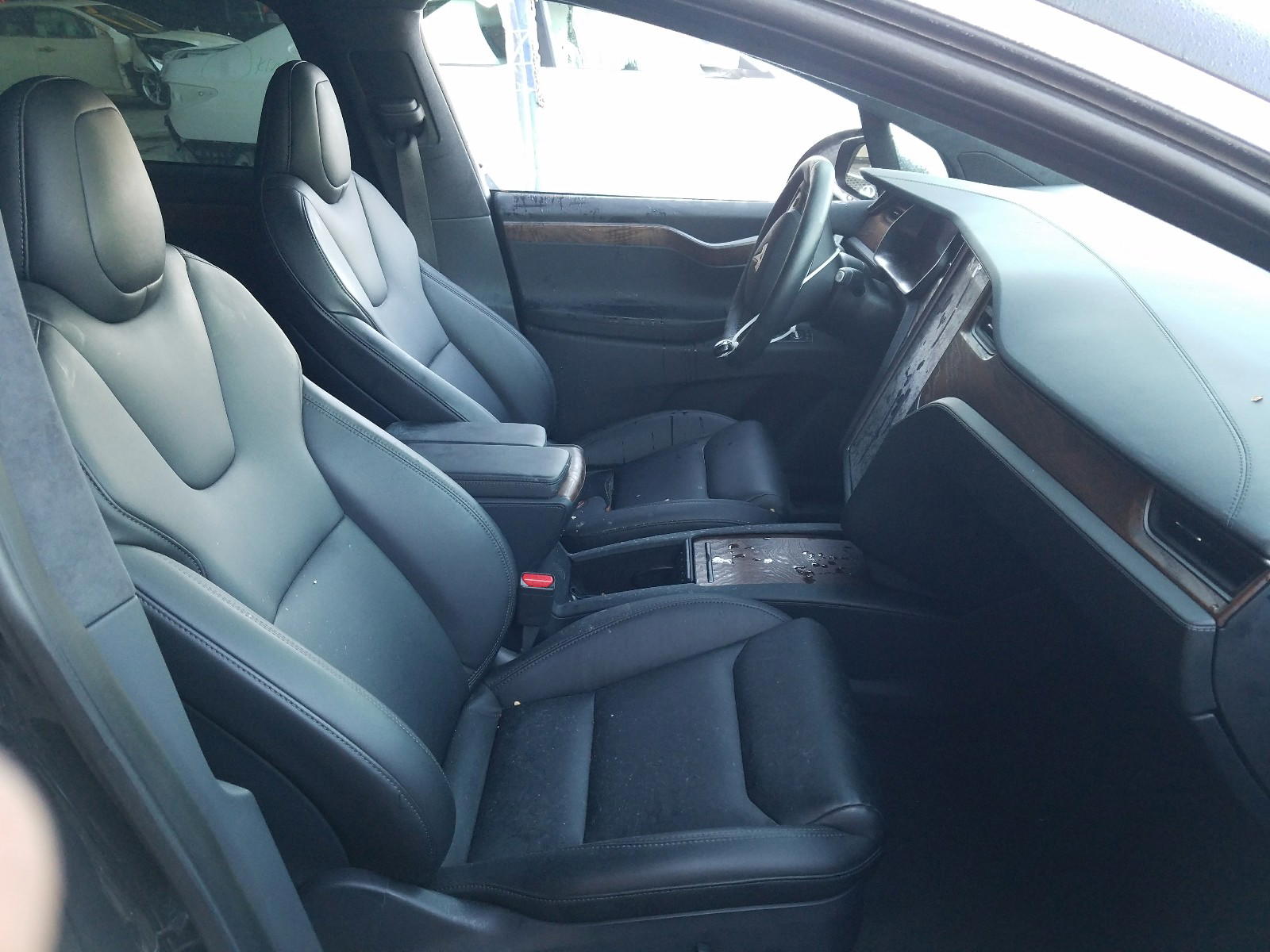 Photo 5 from auction – 2020 TESLA MODEL X with VIN 5YJXCBE27LF238025