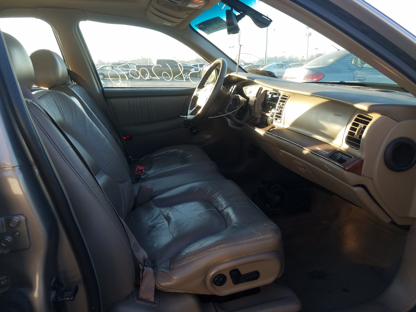 Photo 5 from auction – 2001 BUICK PARK AVENU with VIN 1G4CW54K714185495