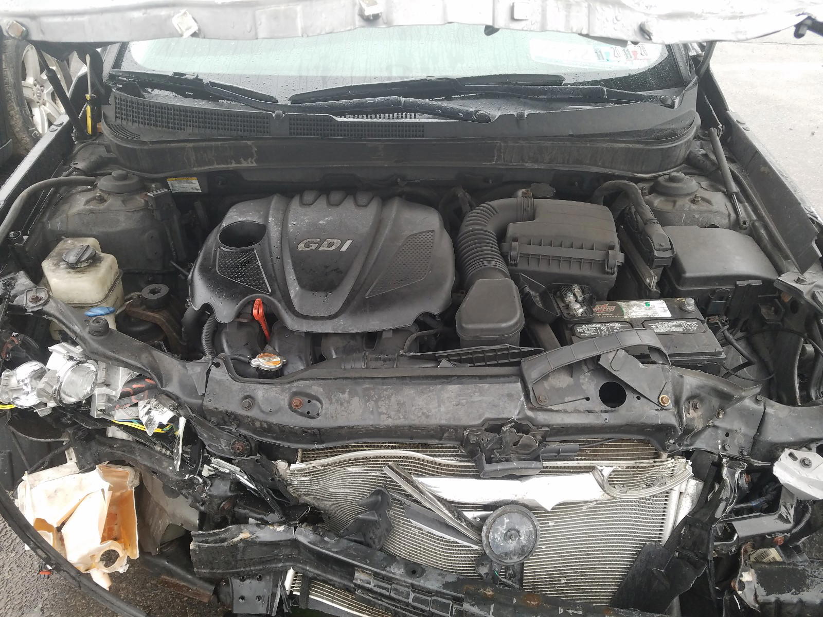 Photo 7 from auction – 2011 HYUNDAI SONATA SE with VIN 5NPEC4AC1BH035987