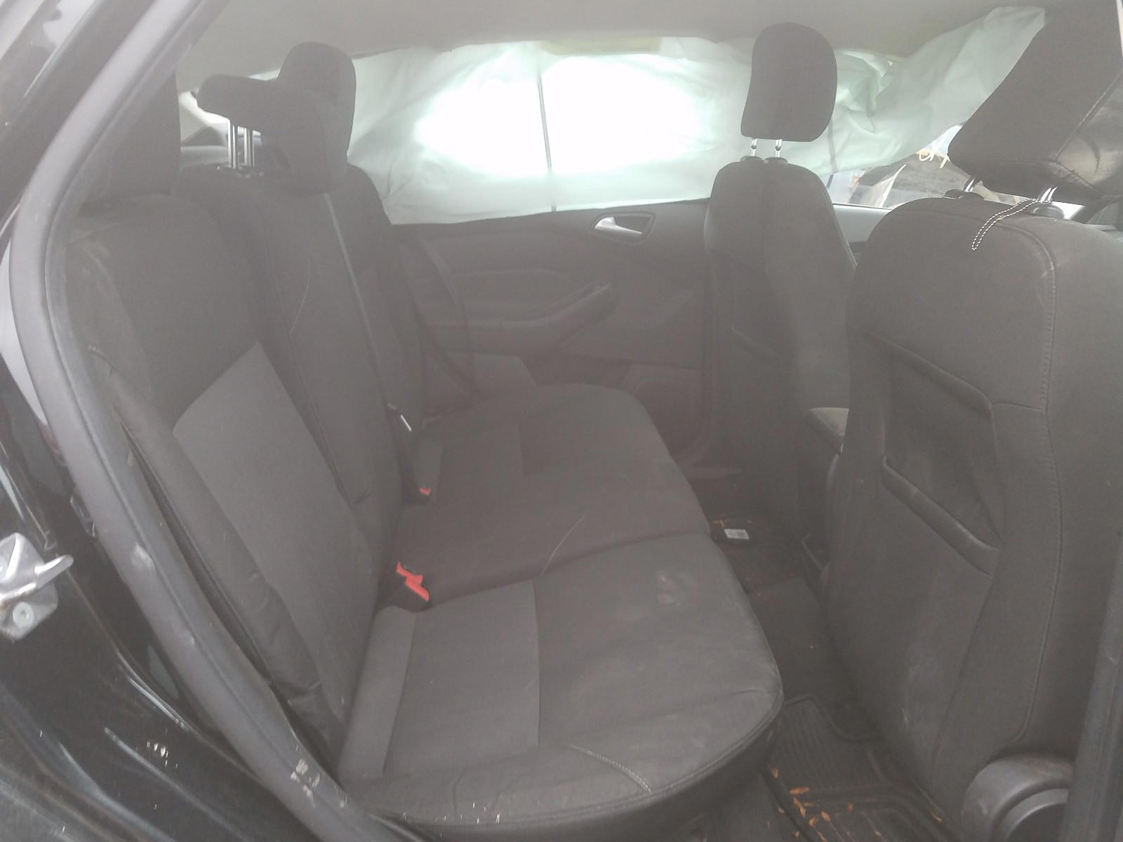 Photo 6 from auction – 2015 FORD FOCUS SE with VIN 1FADP3K2XFL253384