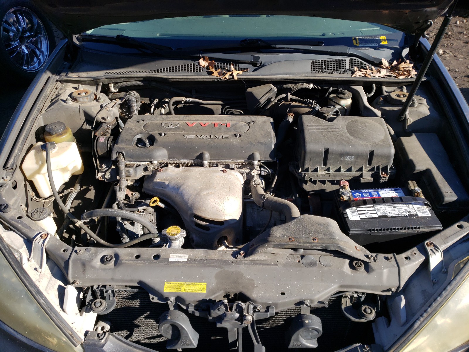 Photo 7 from auction – 2004 TOYOTA CAMRY LE with VIN 4T1BE32KX4U835933