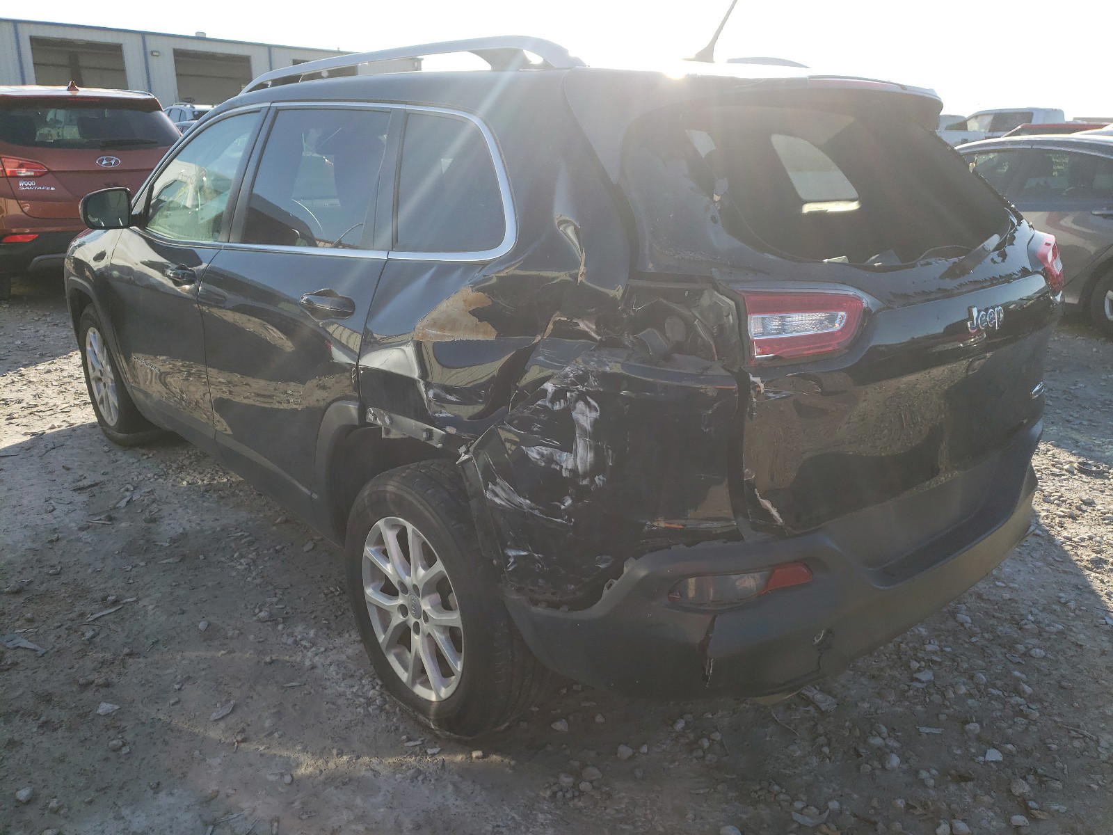 Photo 3 from auction – 2018 JEEP CHEROKEE L with VIN 1C4PJLCB7JD577435
