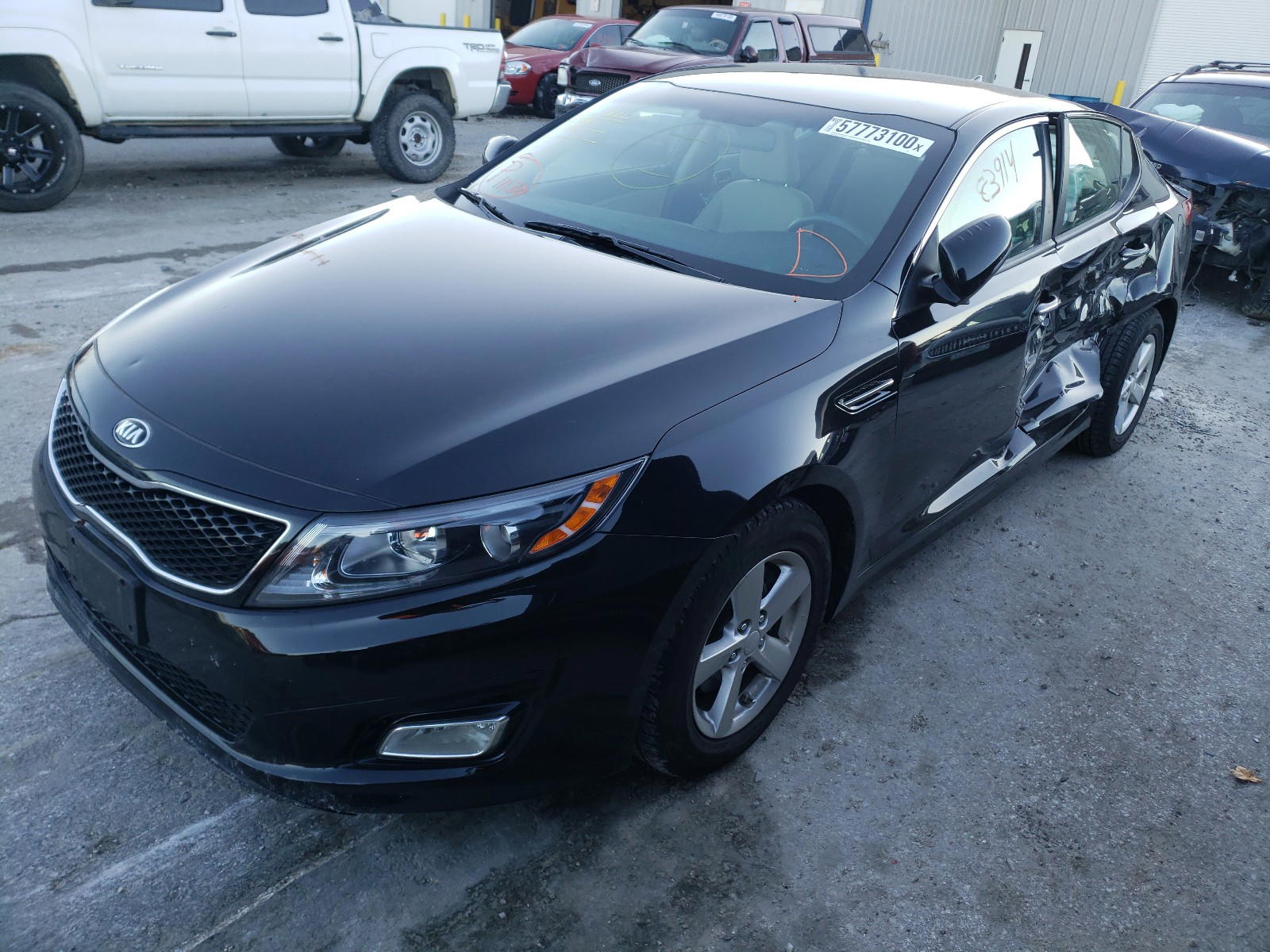 Photo 2 from auction – 2015 KIA OPTIMA with VIN 5XXGM4A72FG509794