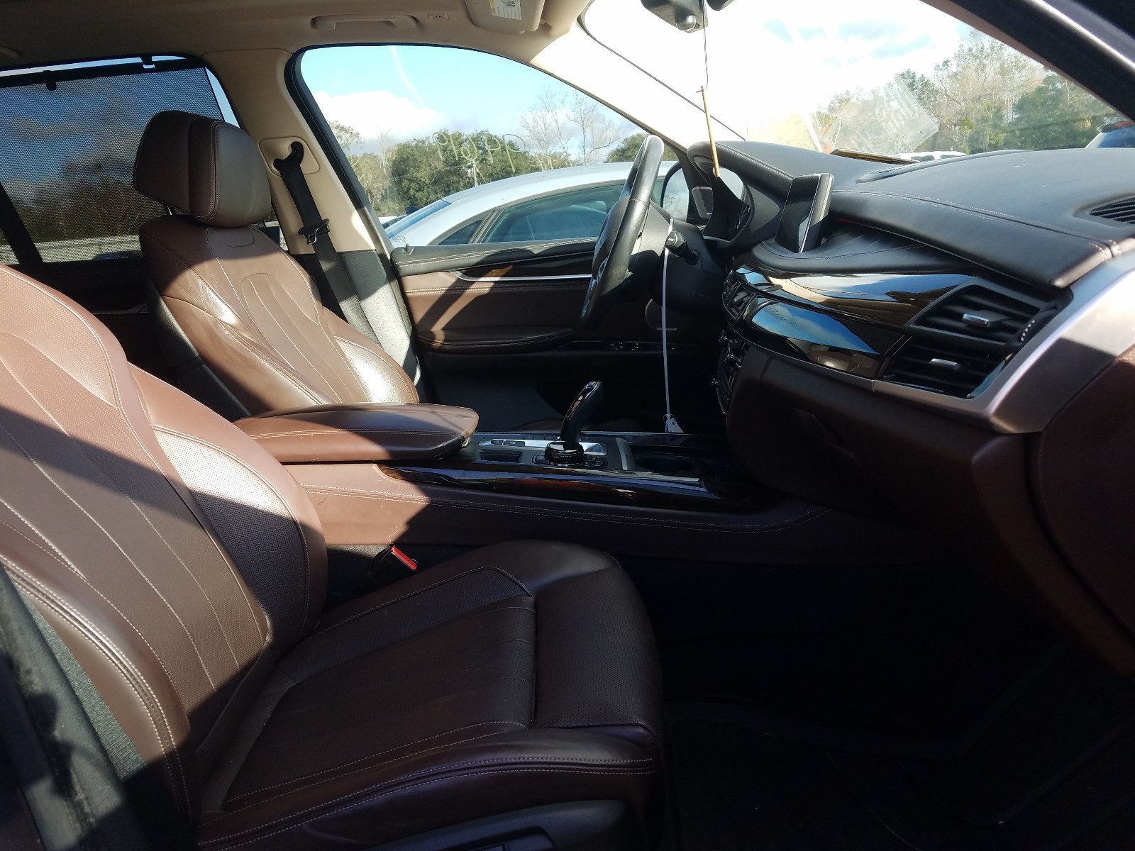 Photo 5 from auction – 2014 BMW X5 XDRIVE3 with VIN 5UXKS4C55E0C07381