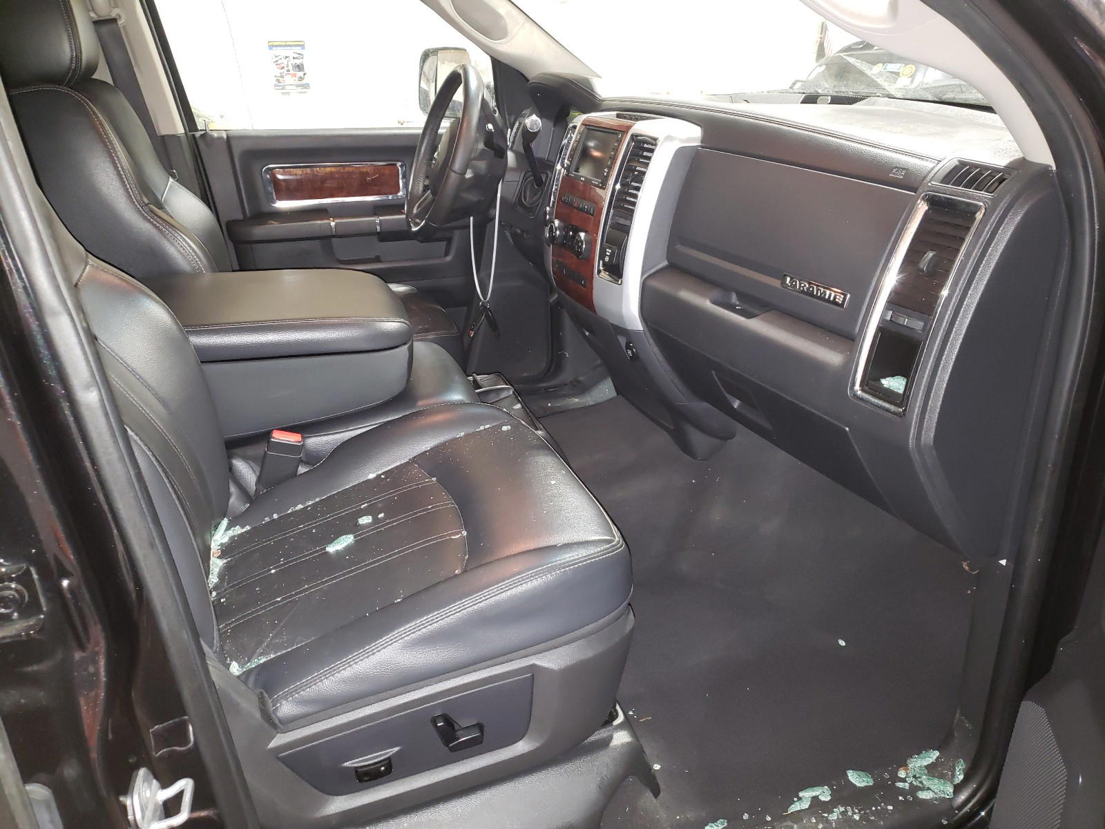 Photo 5 from auction – 2011 DODGE RAM 2500 with VIN 3D7UT2HL1BG565672