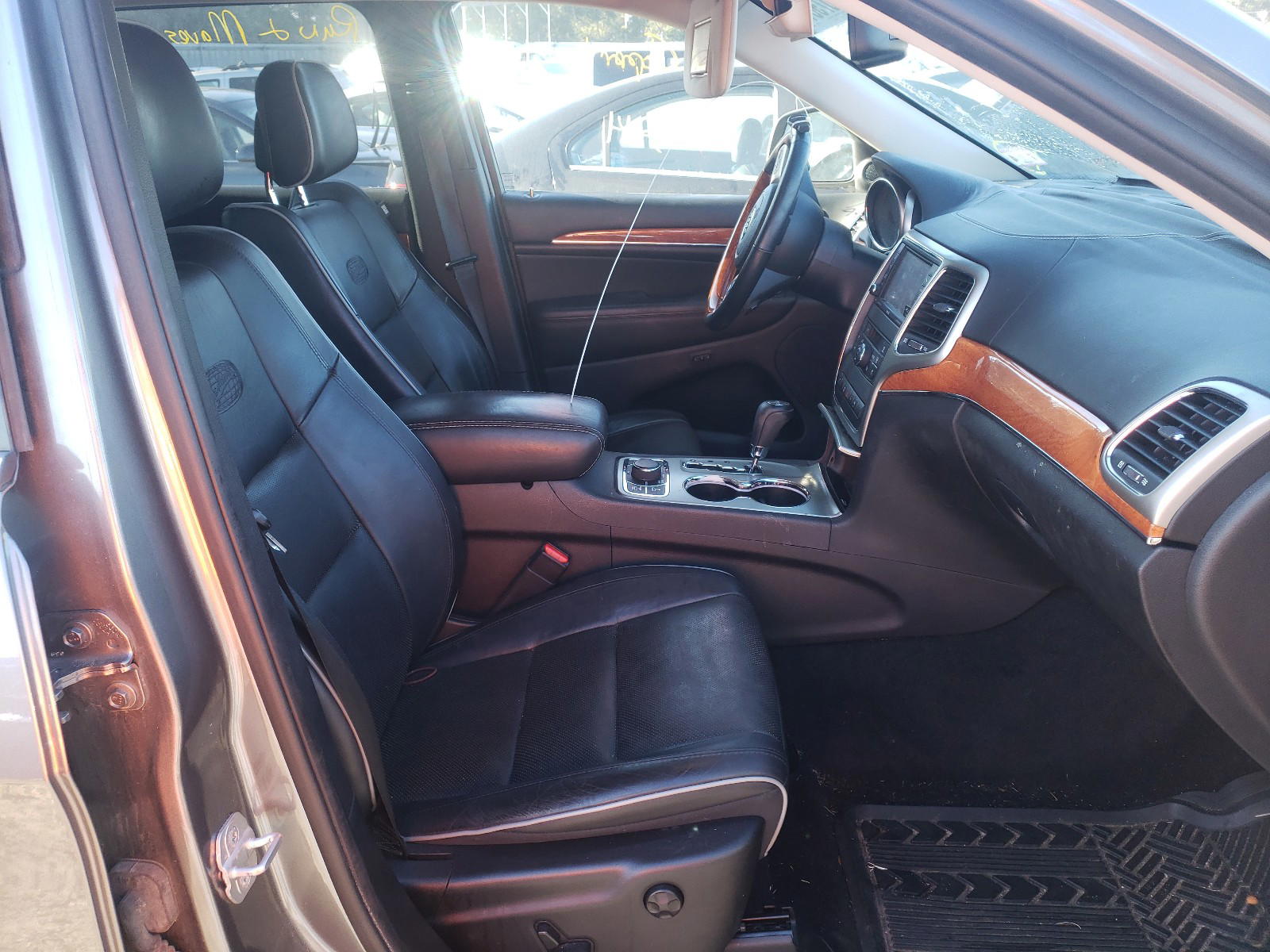 Photo 5 from auction – 2012 JEEP GRAND CHER with VIN 1C4RJFCG5CC300992