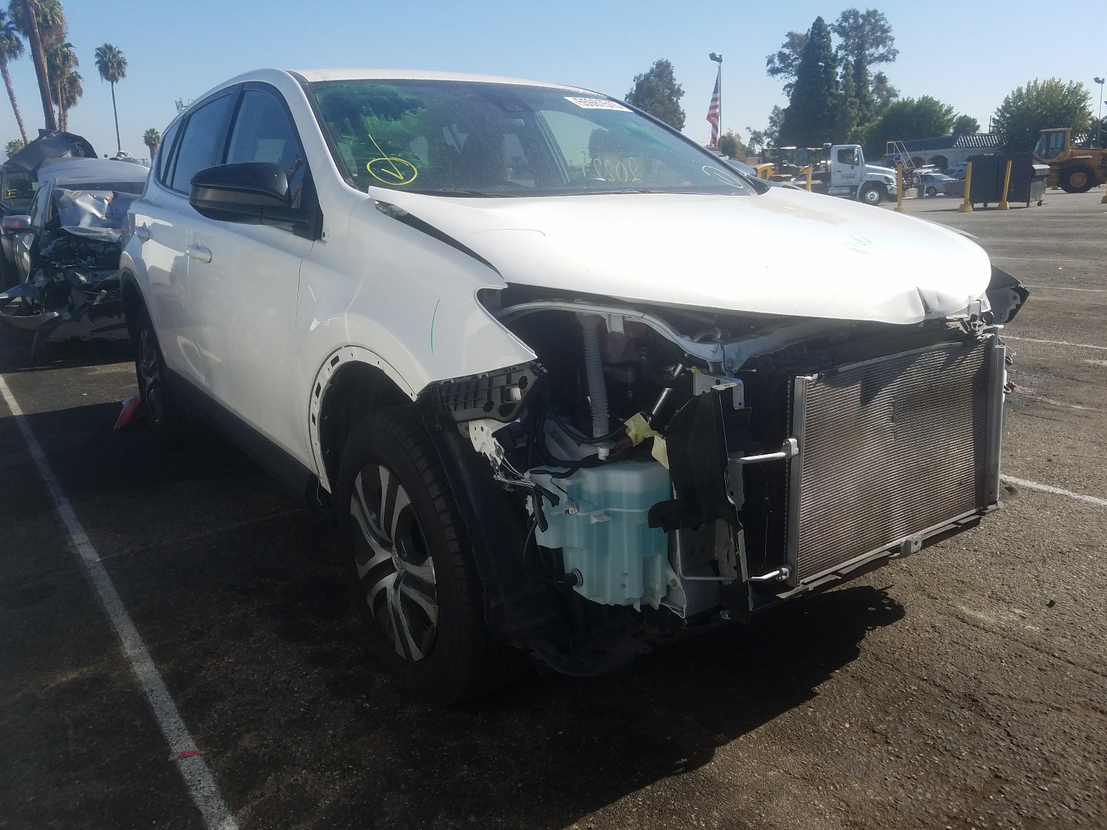 Photo 1 from auction – 2018 TOYOTA RAV4 LE with VIN JTMZFREV0JJ735930