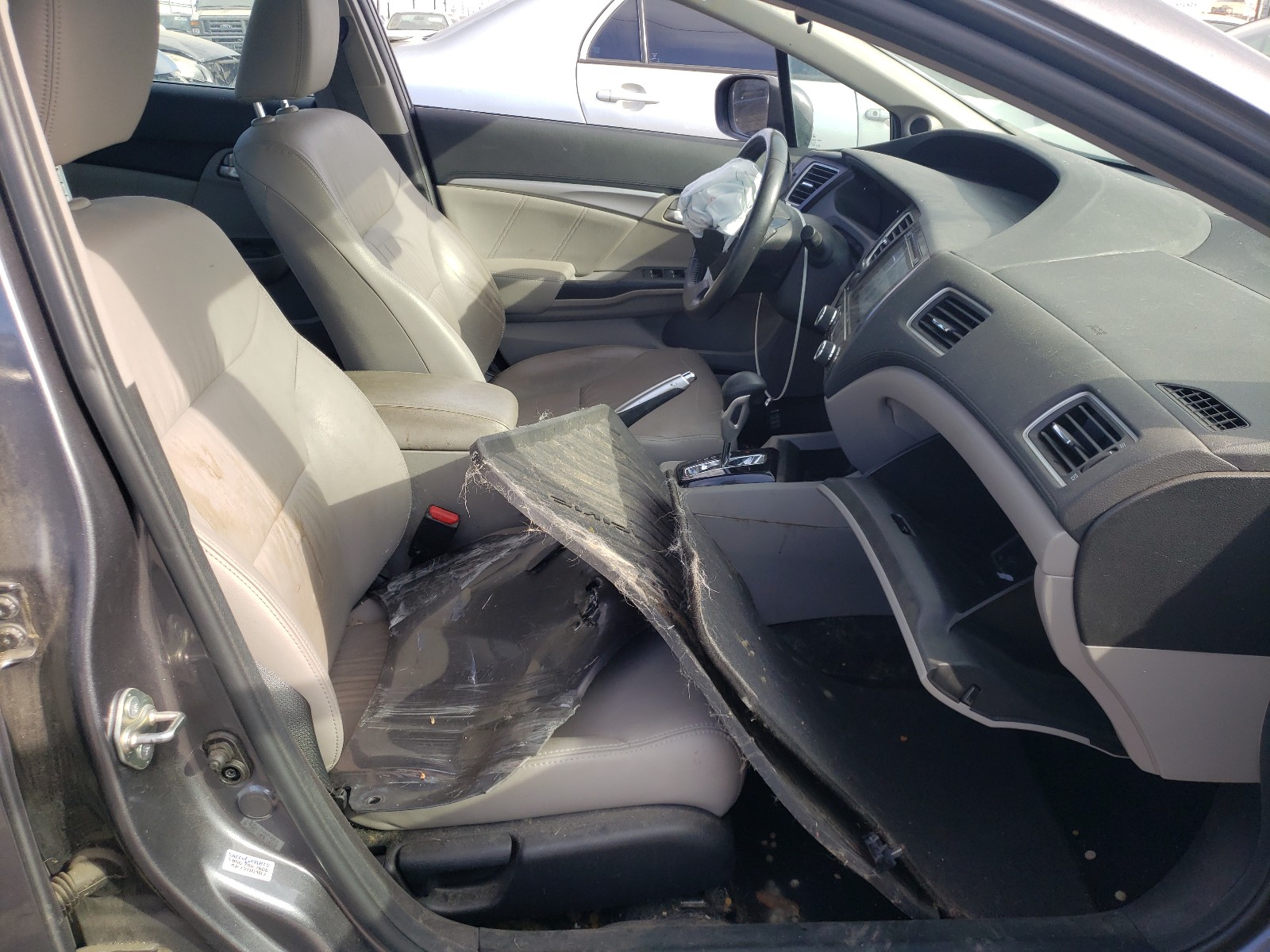 Photo 5 from auction – 2015 HONDA CIVIC EXL with VIN 2HGFB2F99FH503876