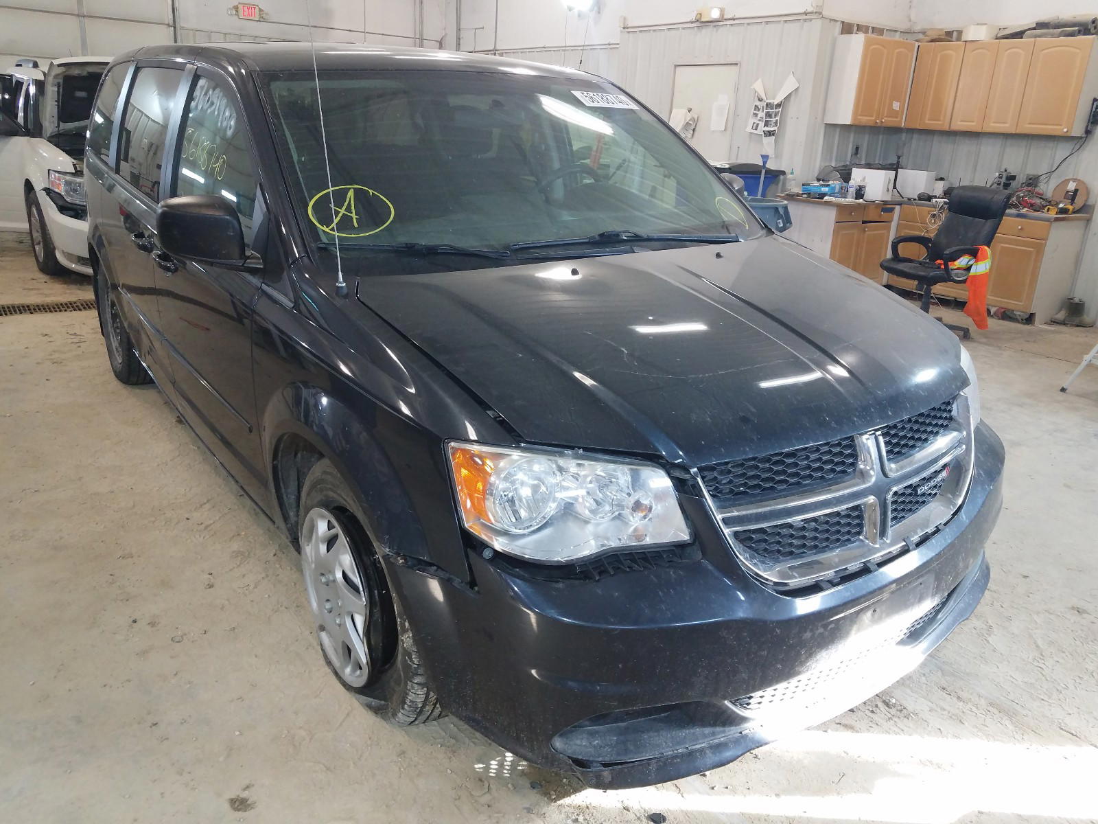 DODGE GRAND CARA 2013 with VIN 2C4RDGBG2DR807050 - Photo from auction