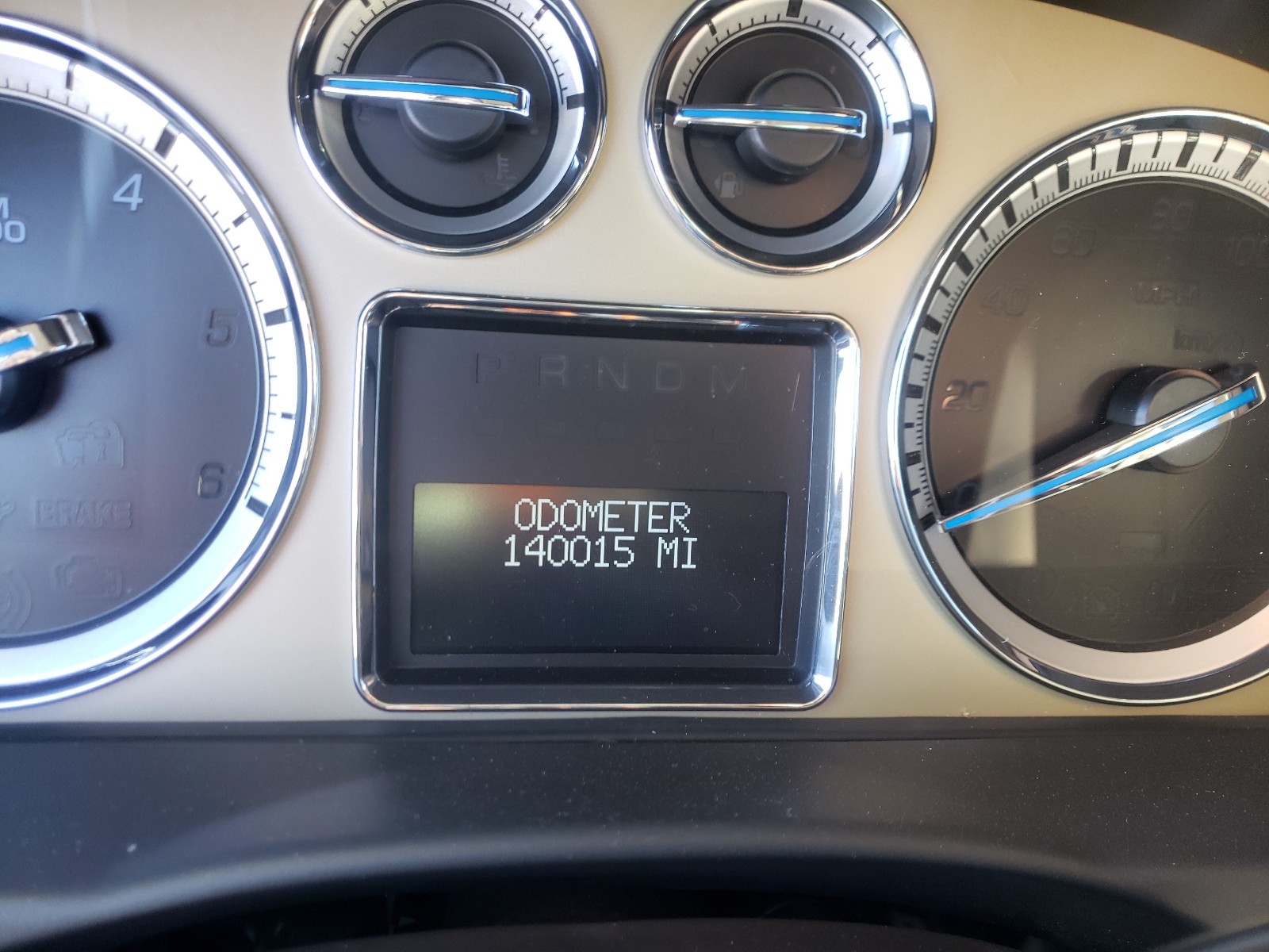 Photo 8 from auction – 2010 CADILLAC ESCALADE with VIN 1GYUKKEF4AR266617